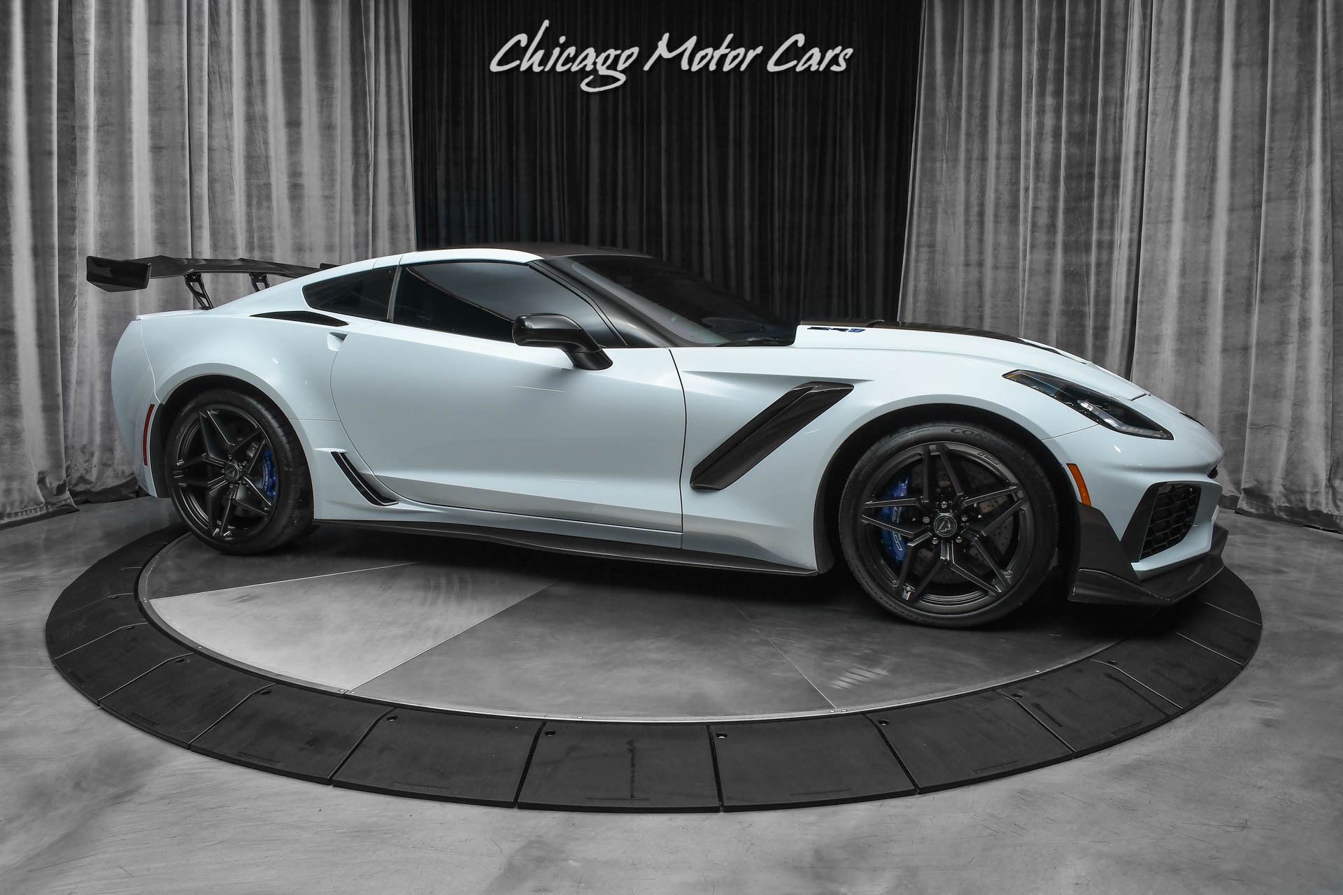 Used-2019-Chevrolet-Corvette-ZR1-3ZR-MANUAL-TRANS-TRACK-PACK-RARE-SPEC