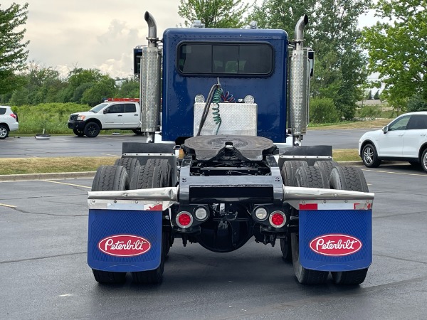 Used-2000-Peterbilt-385-Day-Cab-Cat-Diesel---410-Horsepower---EF-13-Speed---Wet-Kit