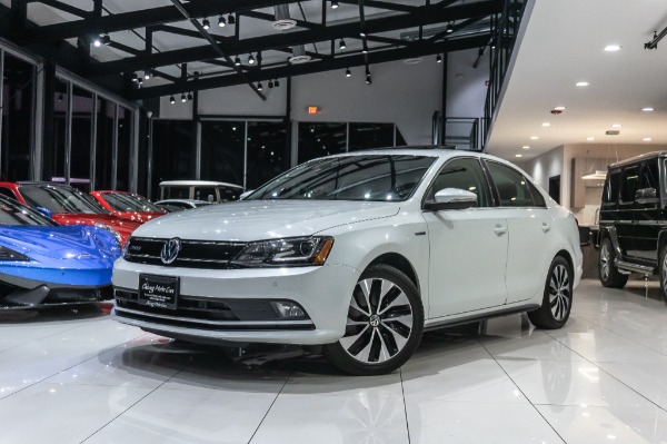 Used 2016 Volkswagen Jetta Hybrid SEL Premium SEDAN! 48 MPG!! LOADED! for sale Sold at Chicago Motor Cars in West Chicago IL 60185 2