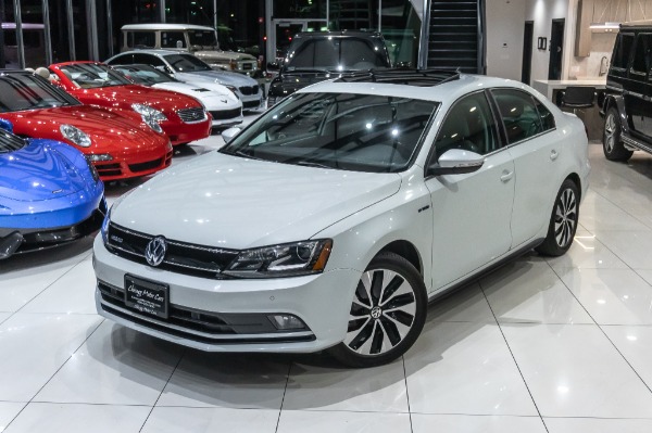 Used 2016 Volkswagen Jetta Hybrid SEL Premium SEDAN! 48 MPG!! LOADED! for sale Sold at Chicago Motor Cars in West Chicago IL 60185 3