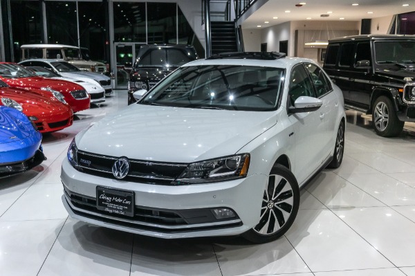 Used 2016 Volkswagen Jetta Hybrid SEL Premium SEDAN! 48 MPG!! LOADED! for sale Sold at Chicago Motor Cars in West Chicago IL 60185 4