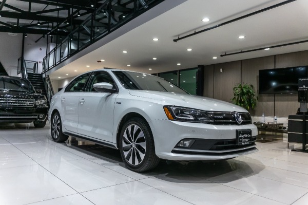 Used 2016 Volkswagen Jetta Hybrid SEL Premium SEDAN! 48 MPG!! LOADED! for sale Sold at Chicago Motor Cars in West Chicago IL 60185 6