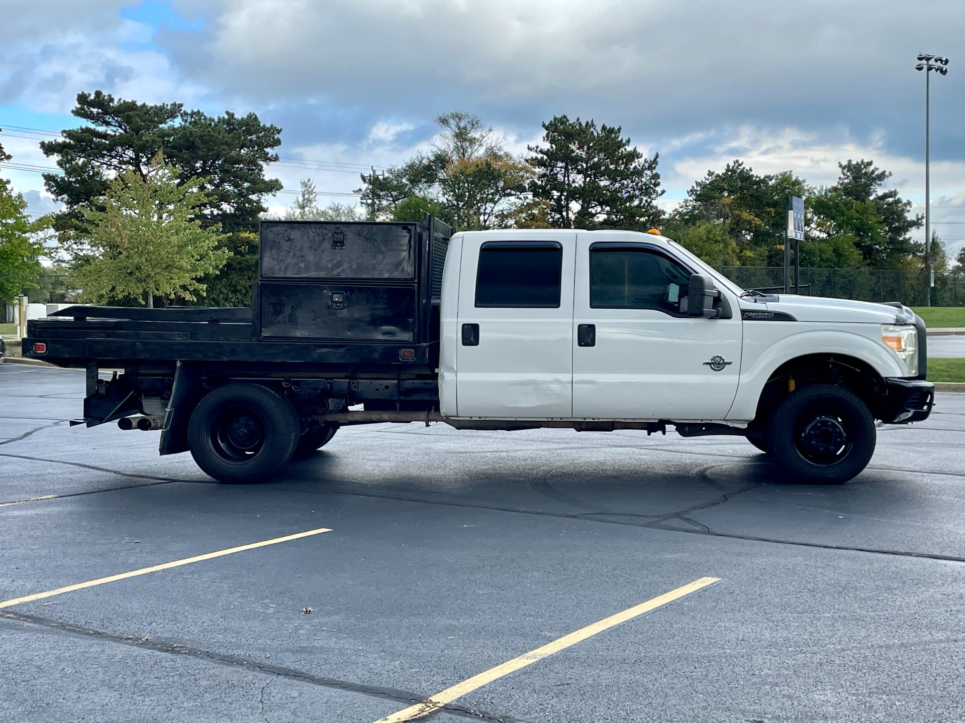 Used-2011-Ford-F-350-Super-Duty-XL-4x4-Crew-Cab---67-PowerStroke-Diesel---Flat-Bed