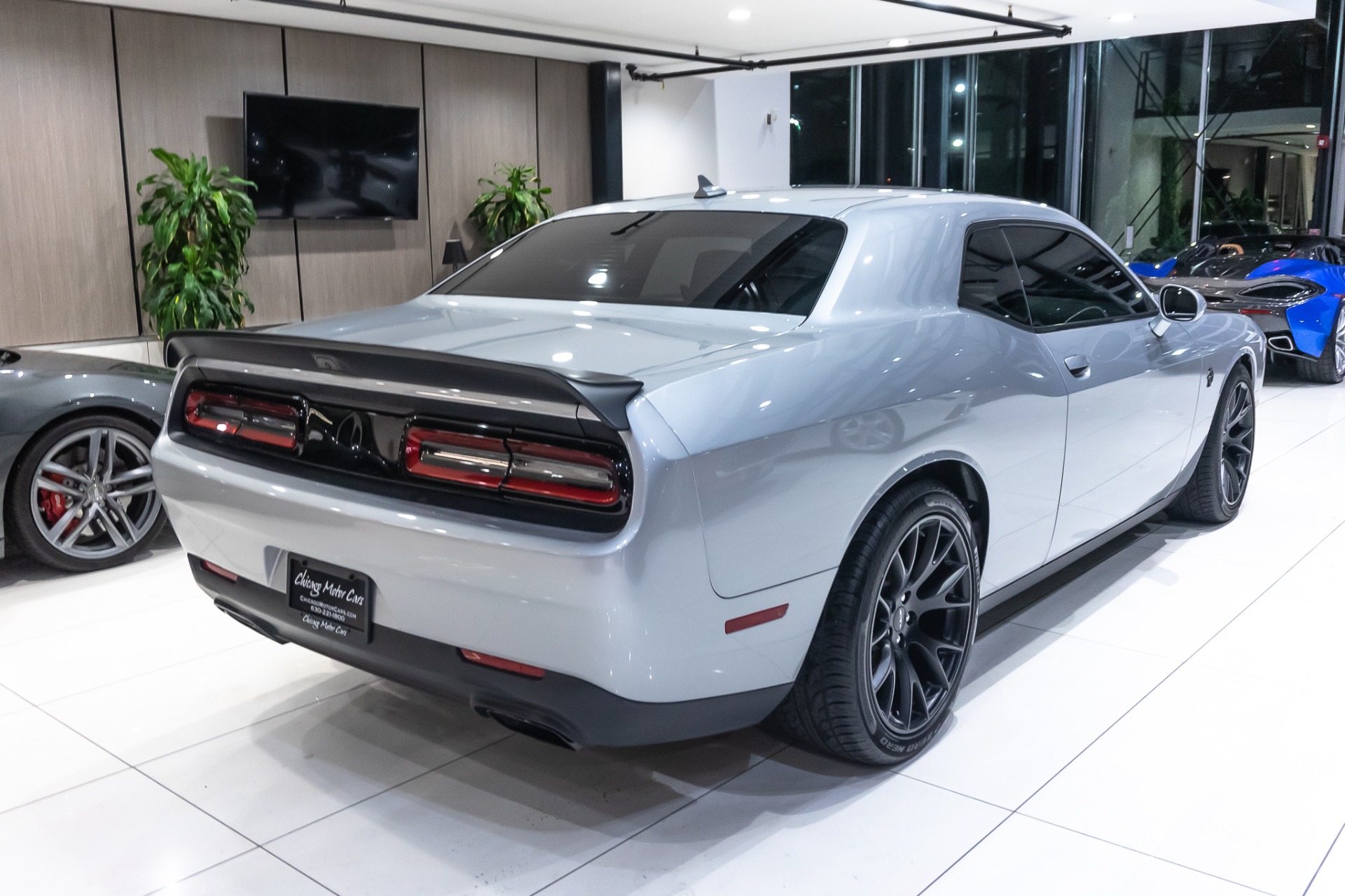 Used-2019-Dodge-Challenger-SRT-Hellcat-DRIVER-CONVENIENCE-PLUS-PACKAGE-MANUAL-TRANSMISSION-SPOILER