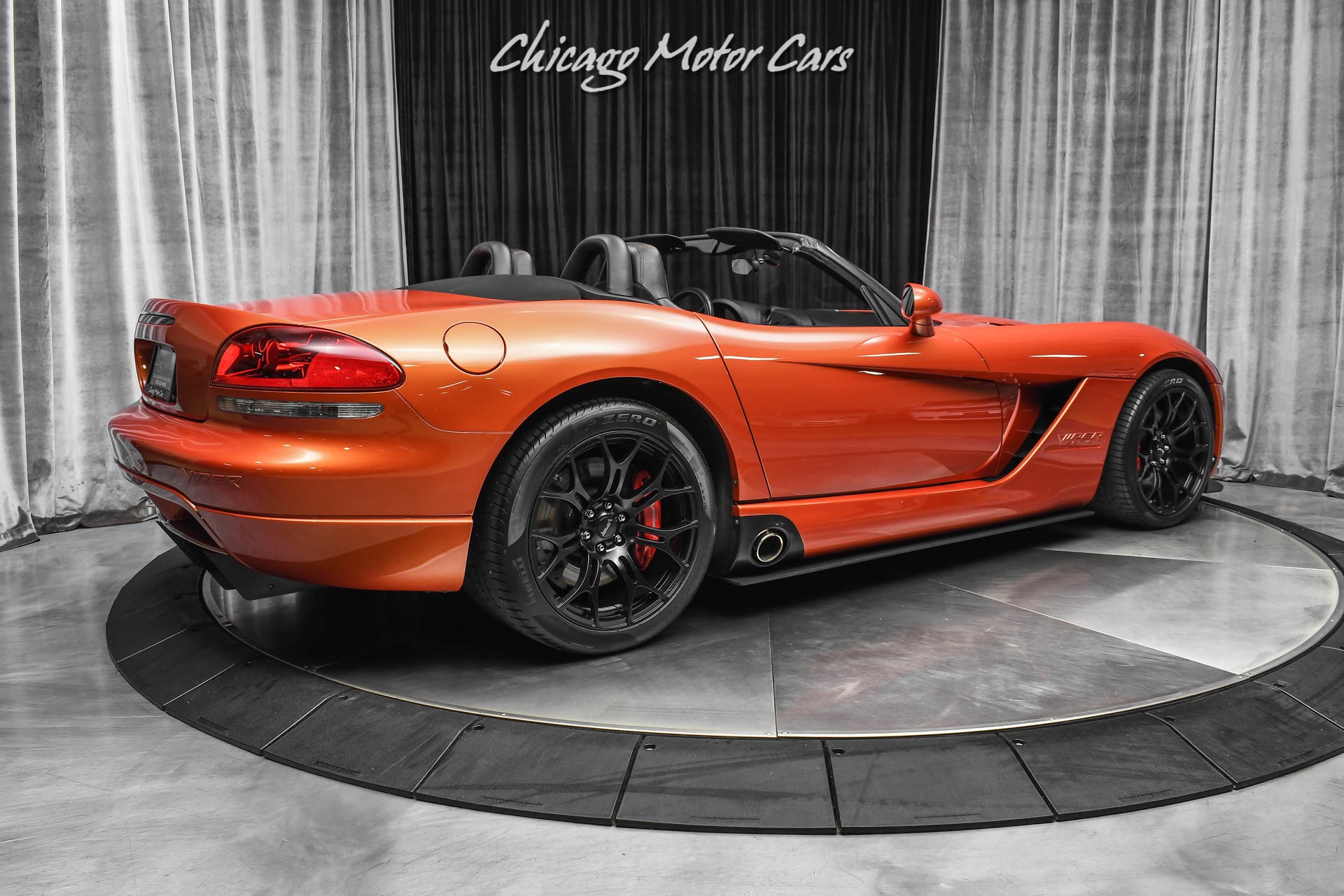 SHEPHRD シェパードV10 1/10GPツーリングカーフルセット中古品 Used 2005 Dodge Viper SRT-10 Convertible Copperhead Edition