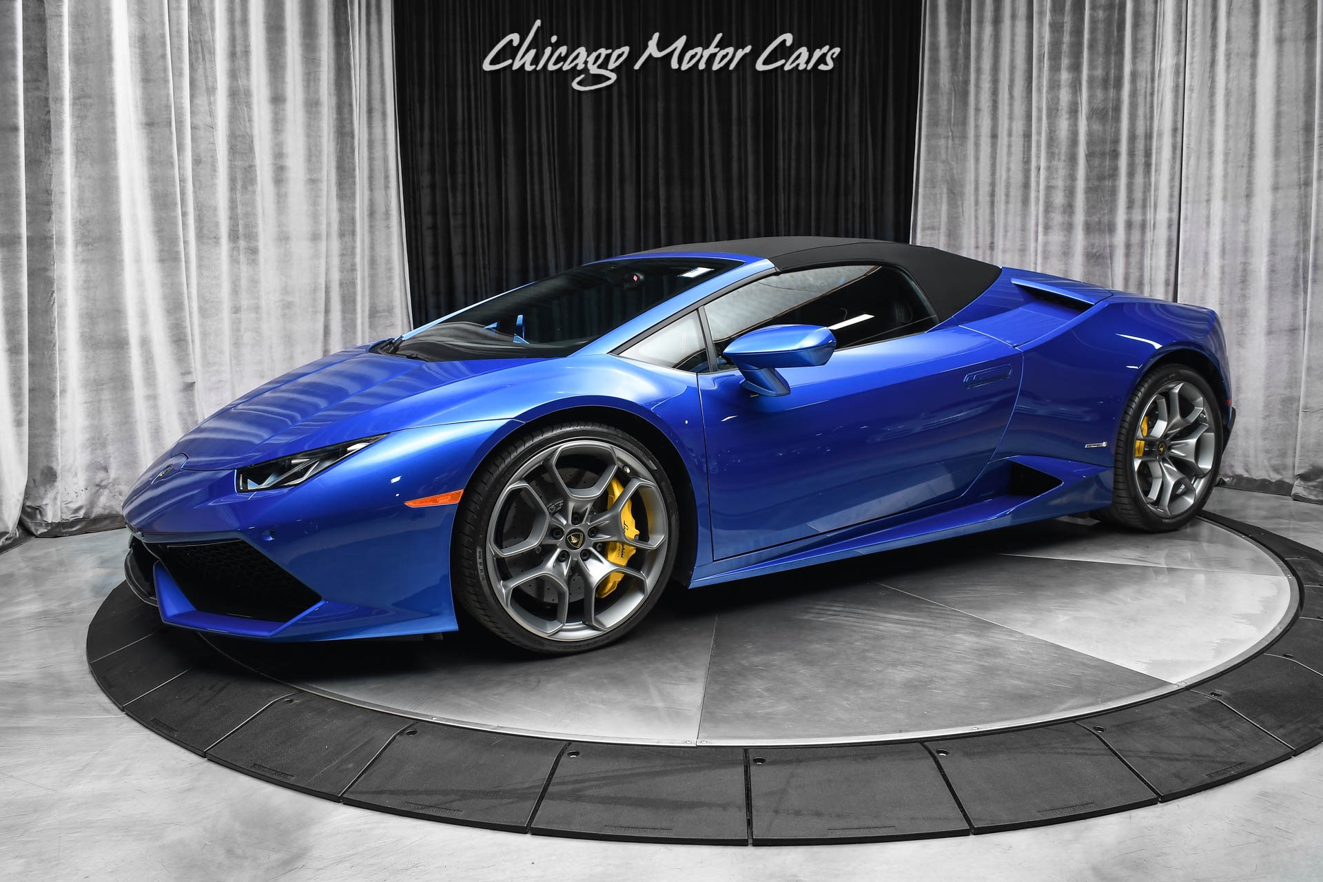 Used-2017-Lamborghini-Huracan-LP-610-4-Spyder-Original-307K-MSRP-LOW-MILES-EXCELLENT-SPEC