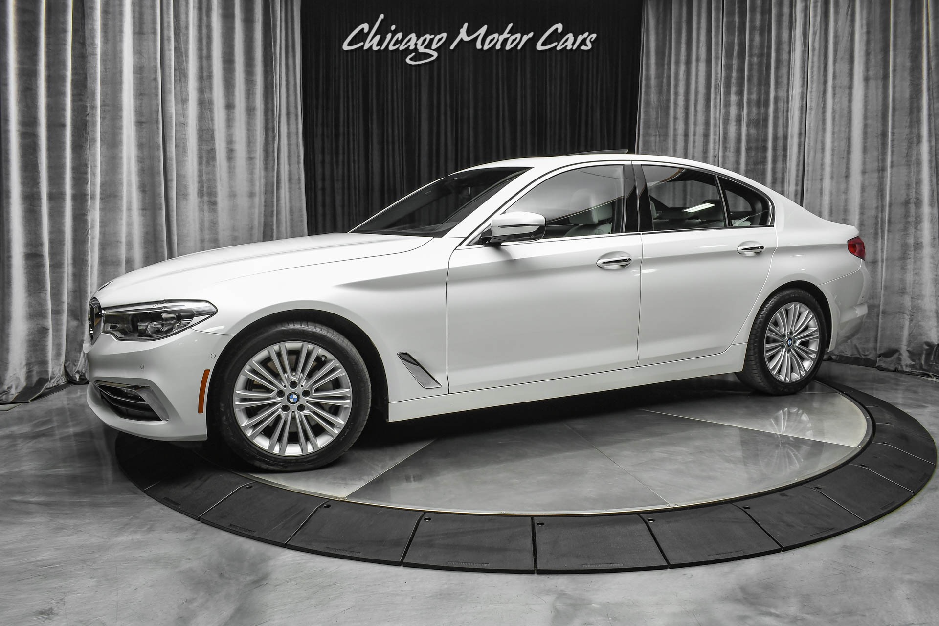 Used-2017-BMW-540i-xDrive-Sedan-70K-MSRP-Driver-Assistance-Packages-Premium-Package-Loaded