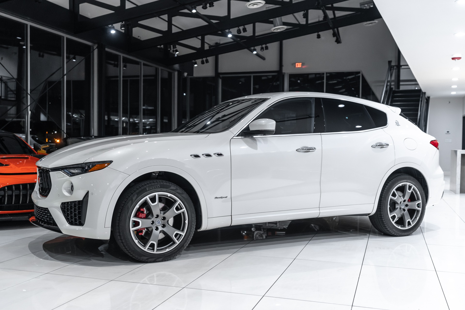 Used-2019-Maserati-Levante-GranSport-AWD-SUV-Driver-Assist-Pack-GORGEOUS-Color-Combo-Tri-Coat-Paint