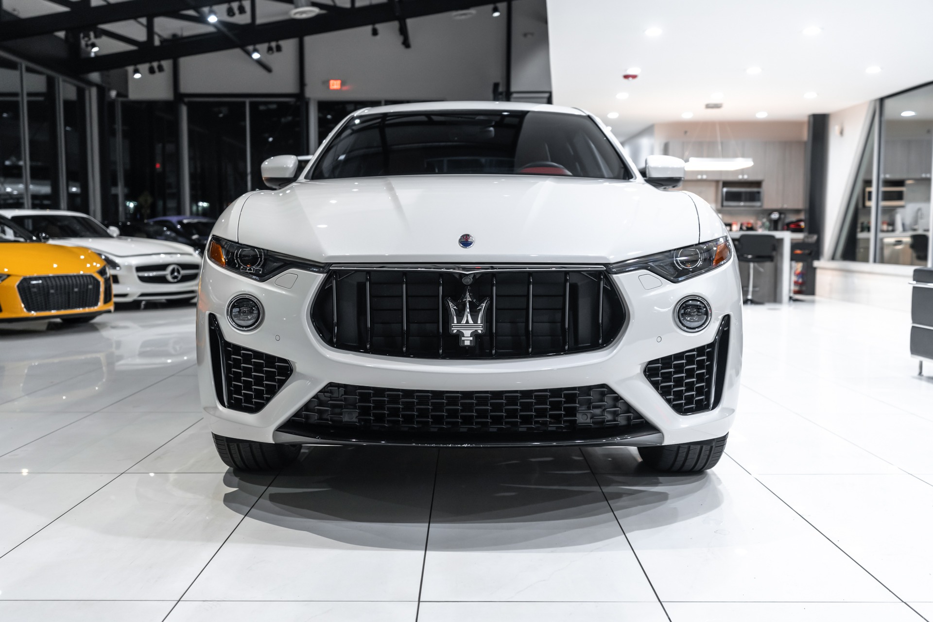 Used-2019-Maserati-Levante-GranSport-AWD-SUV-Driver-Assist-Pack-GORGEOUS-Color-Combo-Tri-Coat-Paint