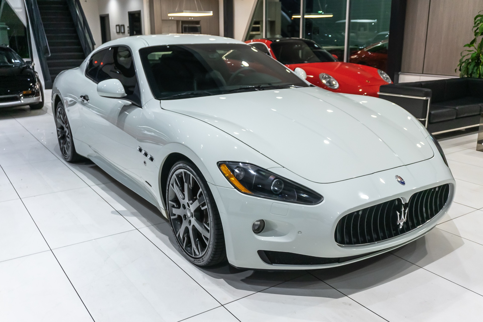 Used-2009-Maserati-GranTurismo-S-47L-V8-Sport-Exhaust-Alcantara-Int-Low-Miles