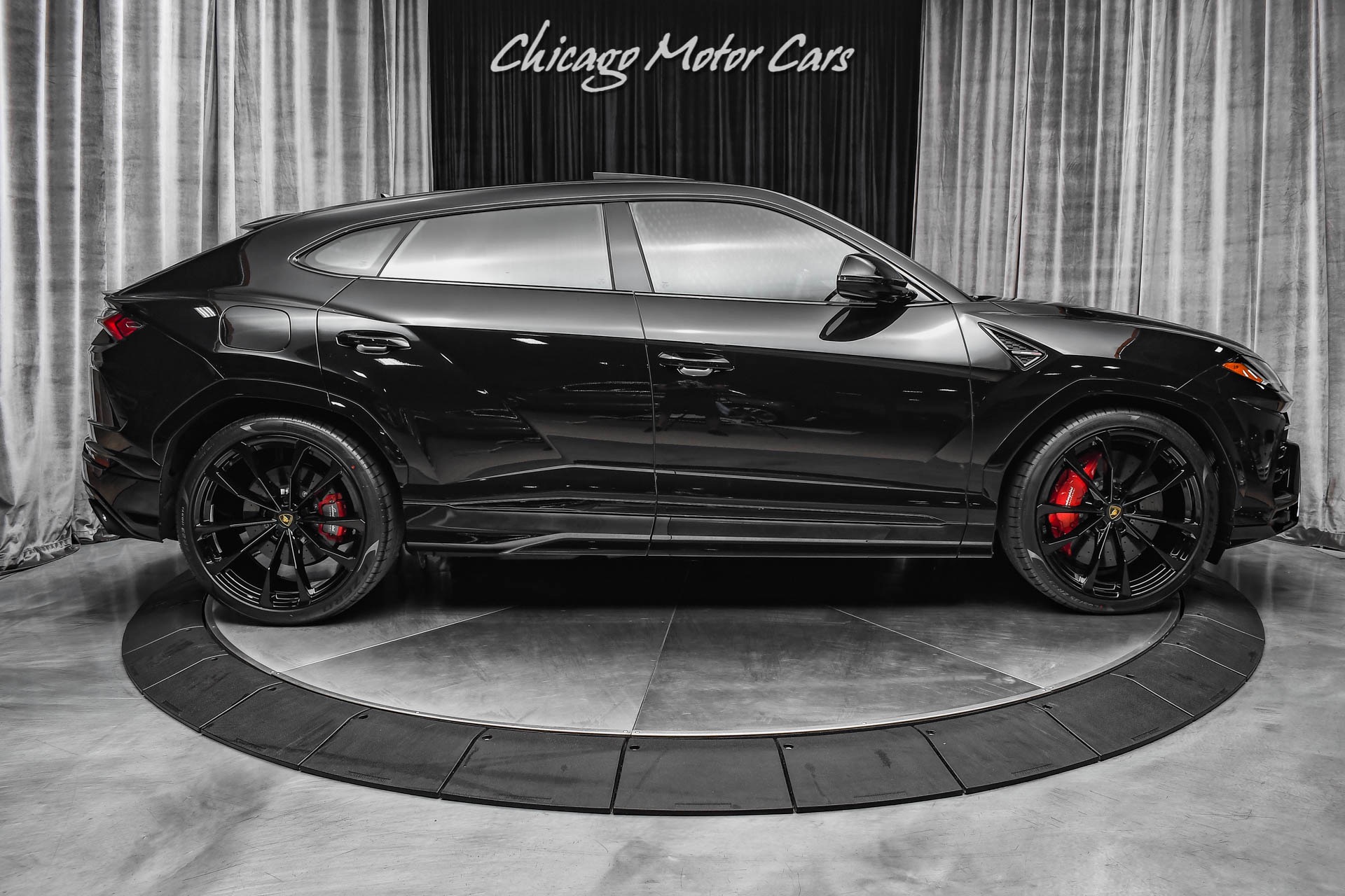 Used-2021-Lamborghini-Urus-Delivery-Miles-Advanced-3D-Sound-Loaded-Black-Perfect