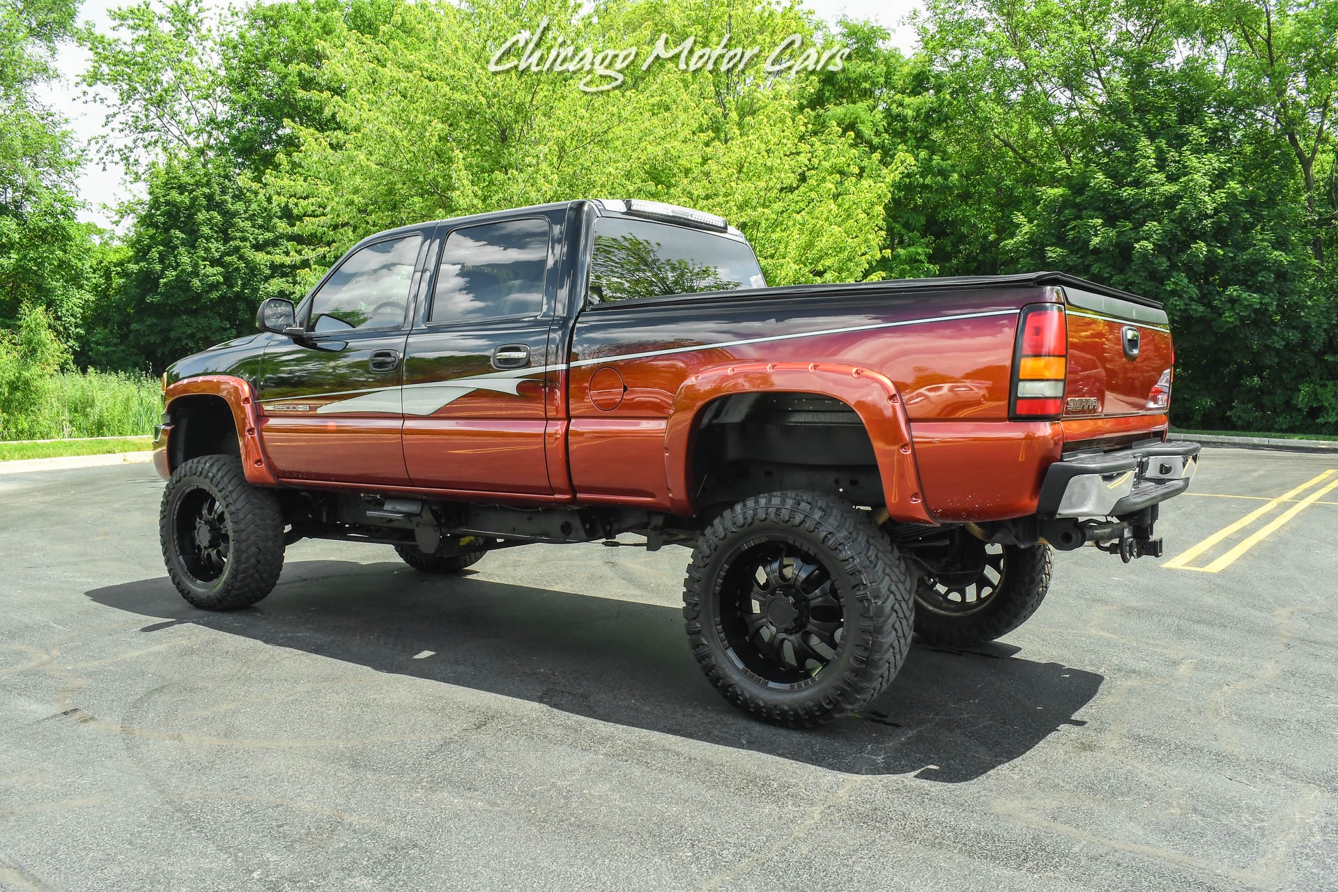 Used-2005-GMC-Sierra-2500HD-6-Inch-Lift-Extremely-Clean-Inside-and-Out-37-Inch-Wheels