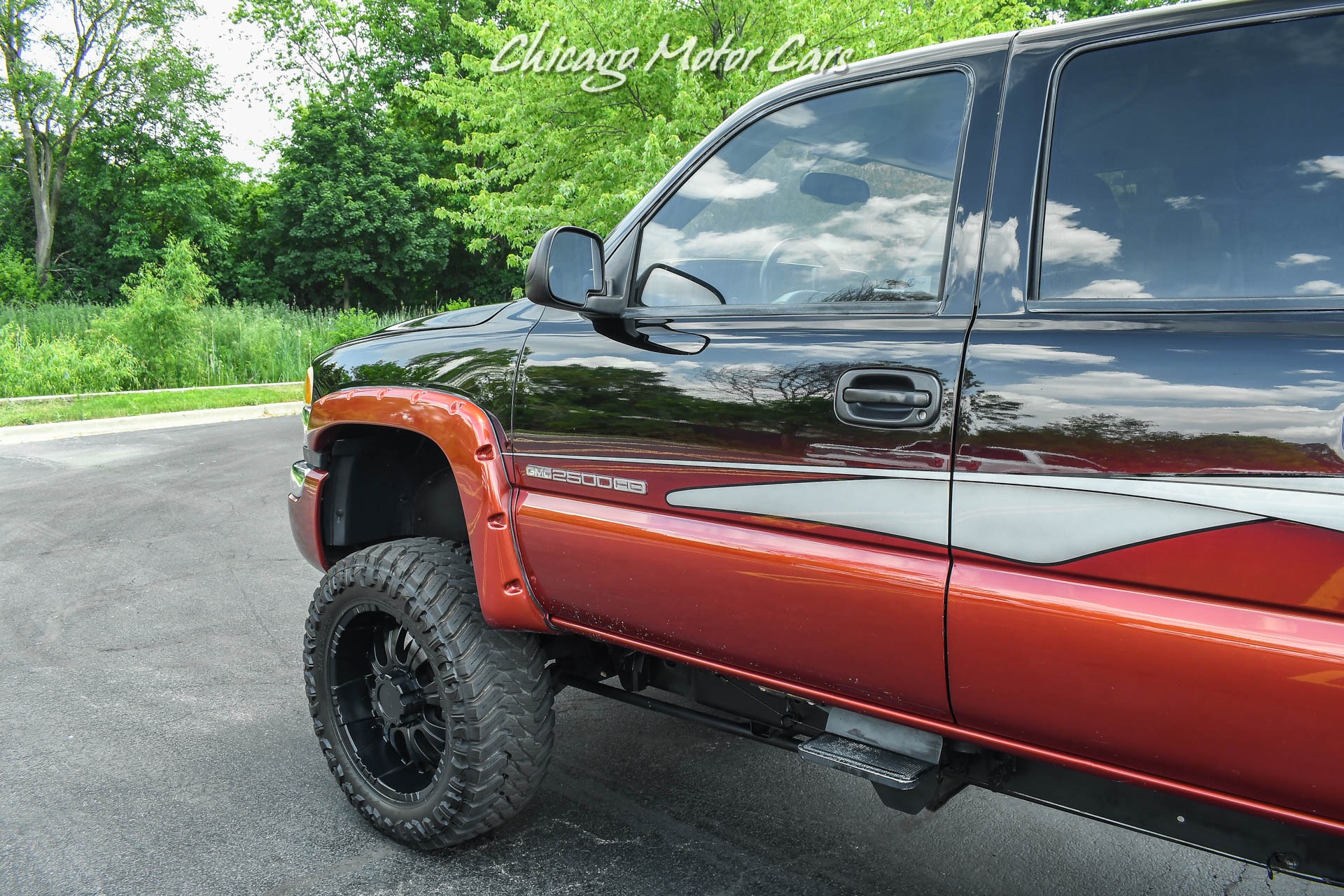 Used-2005-GMC-Sierra-2500HD-6-Inch-Lift-Extremely-Clean-Inside-and-Out-37-Inch-Wheels