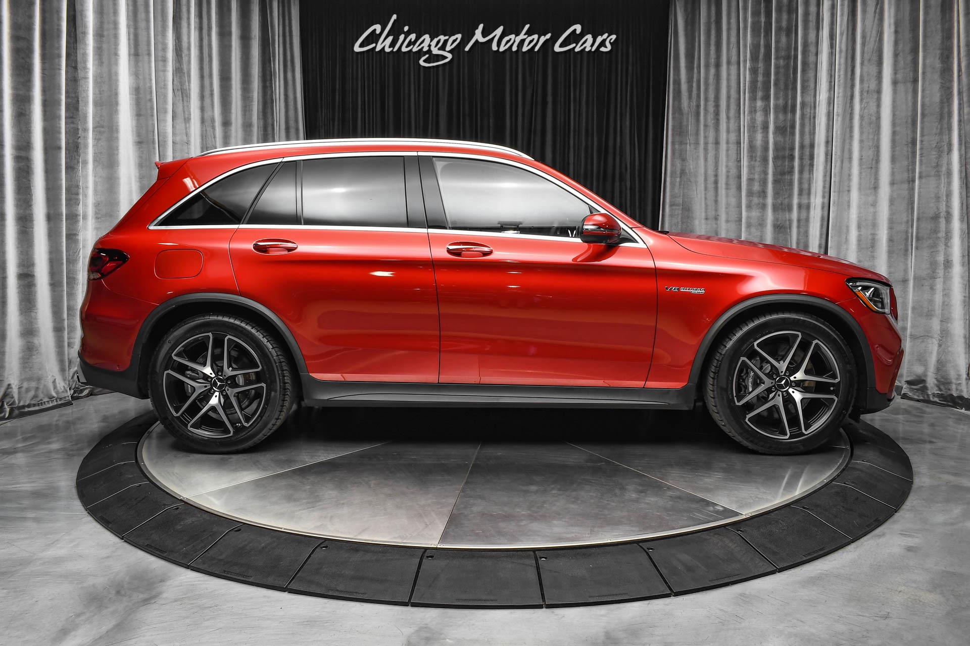 Used-2020-Mercedes-Benz-GLC63-AMG-4-Matic-PANORAMIC-ROOF-PARKING-ASSISTANCE-PKG-CARDINAL-RED