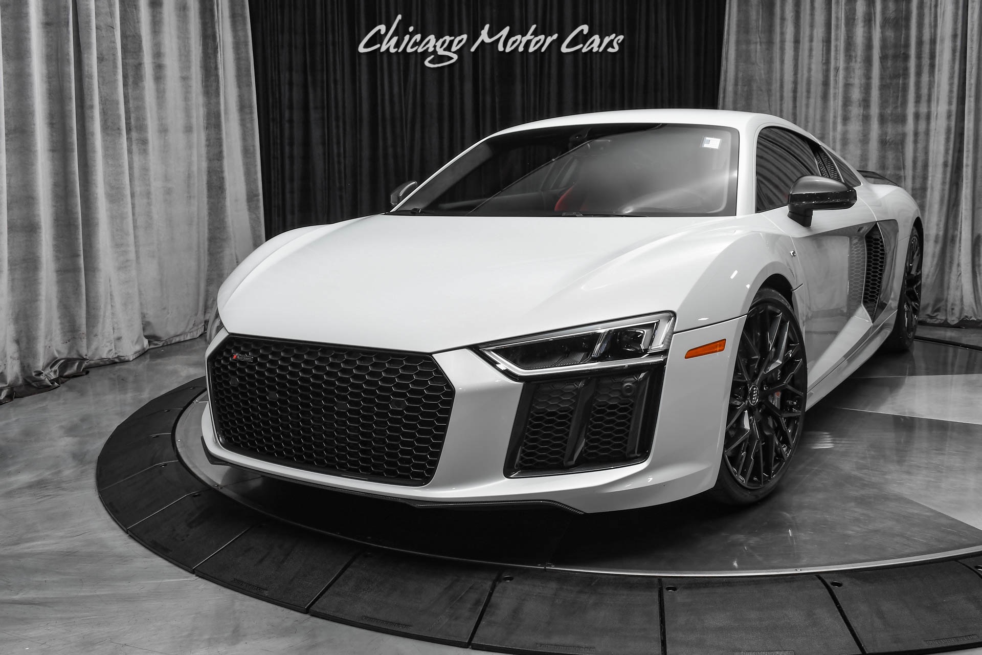 Used-2018-Audi-R8-52-Quattro-V10-Plus-Coupe-HOT-COLOR-COMBO-BANG---OLUFSEN-AUDIO-3K-MILES