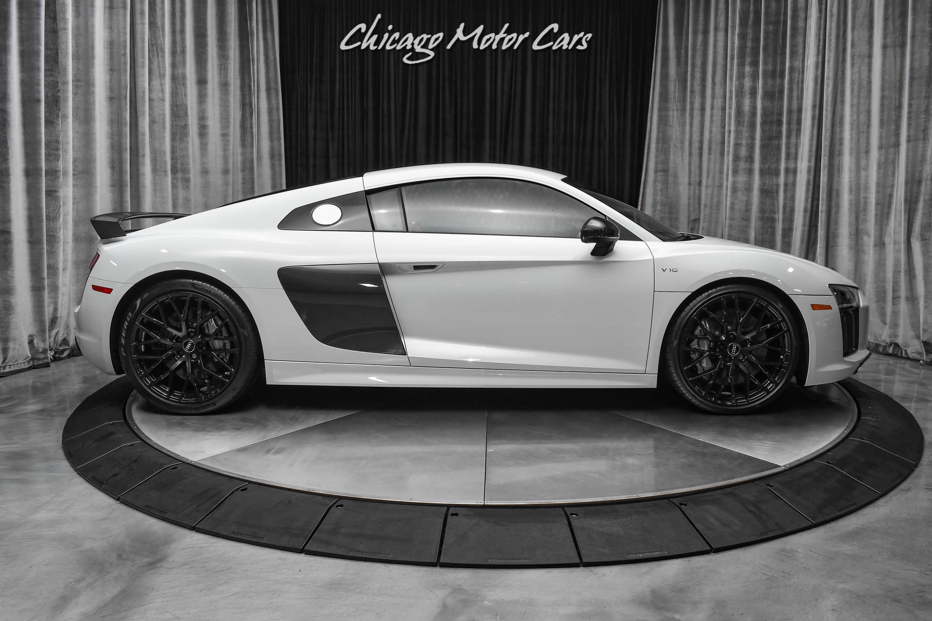 Used-2018-Audi-R8-52-Quattro-V10-Plus-Coupe-HOT-COLOR-COMBO-BANG---OLUFSEN-AUDIO-3K-MILES