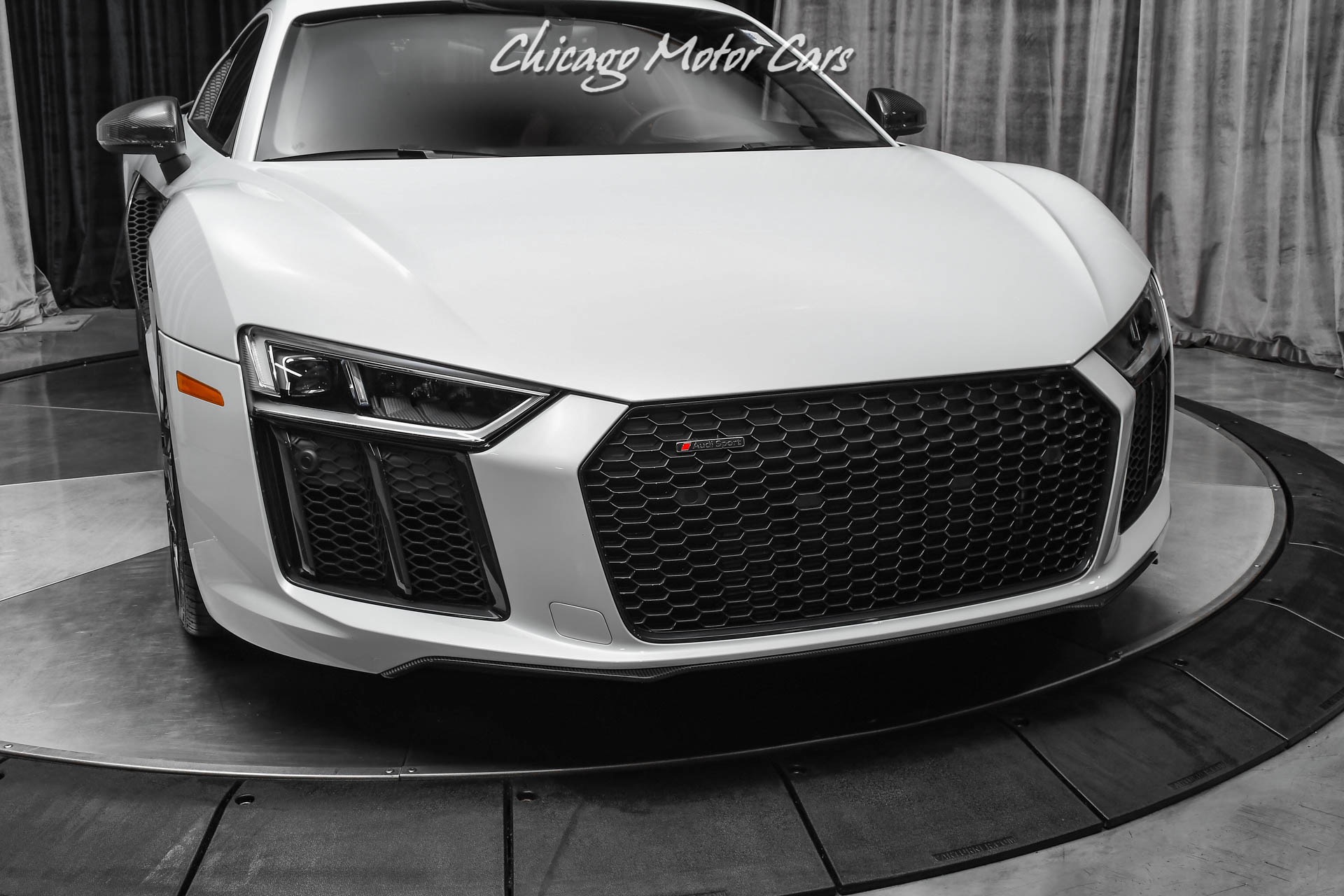 Used-2018-Audi-R8-52-Quattro-V10-Plus-Coupe-HOT-COLOR-COMBO-BANG---OLUFSEN-AUDIO-3K-MILES