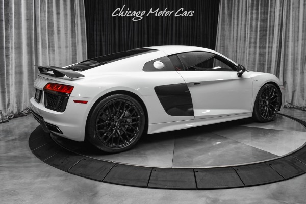 Used 2018 Audi R8 5.2 Quattro V10 Plus Coupe HOT COLOR COMBO! BANG & OLUFSEN AUDIO! 3K MILES! for sale Sold at Chicago Motor Cars in West Chicago IL 60185 5