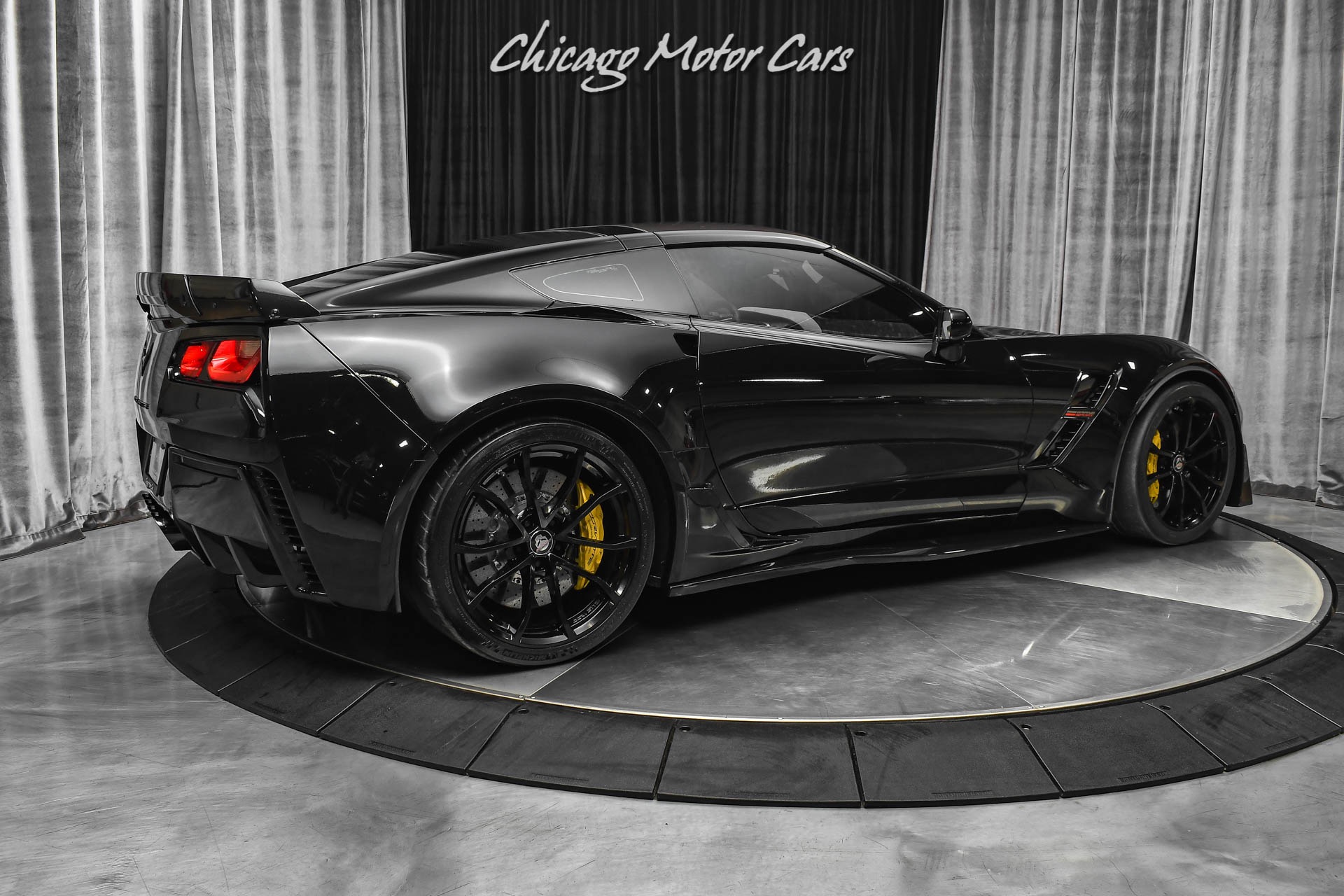 Used-2019-Chevrolet-Corvette-Grand-Sport-2LT-RARE-Z07-PKG-CORSA-EXHAUST