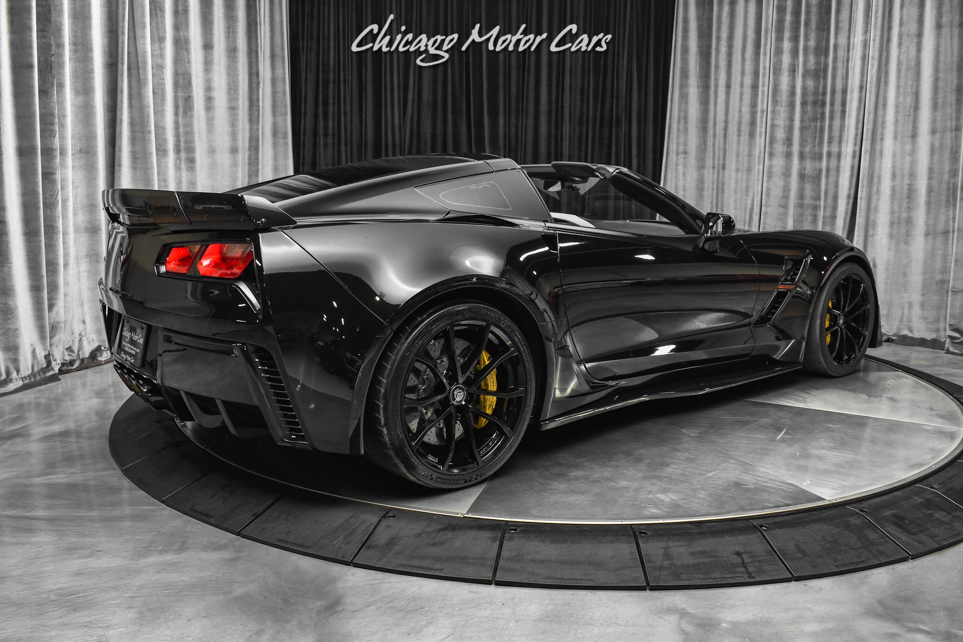 Used-2019-Chevrolet-Corvette-Grand-Sport-2LT-RARE-Z07-PKG-CORSA-EXHAUST