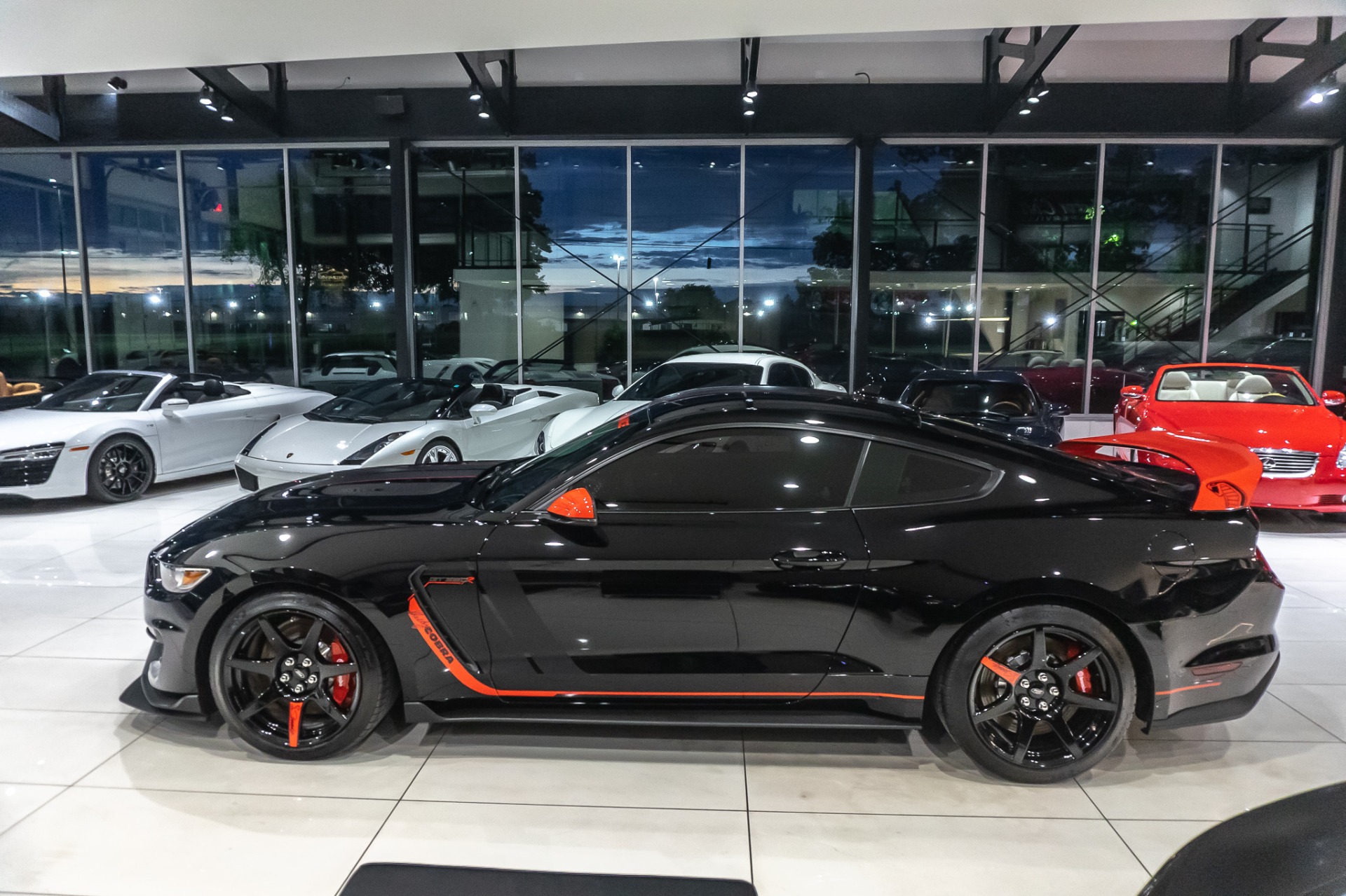 Used-2020-Ford-Mustang-Shelby-GT350R-6-SPEED-Only-1280-Miles-Tech-Pack-Cosmetic-Upgrades