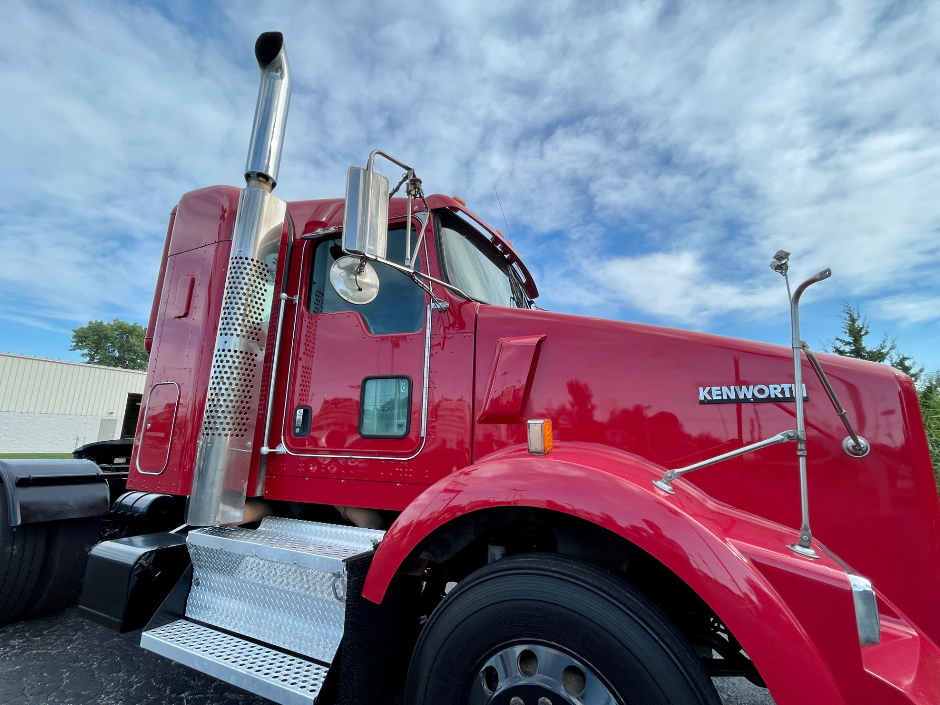 Used-2011-Kenworth-T800-Sleeper-Cab---CAT-C13---10-Speed---44K-REARS---DOUBLE-LOCKERS