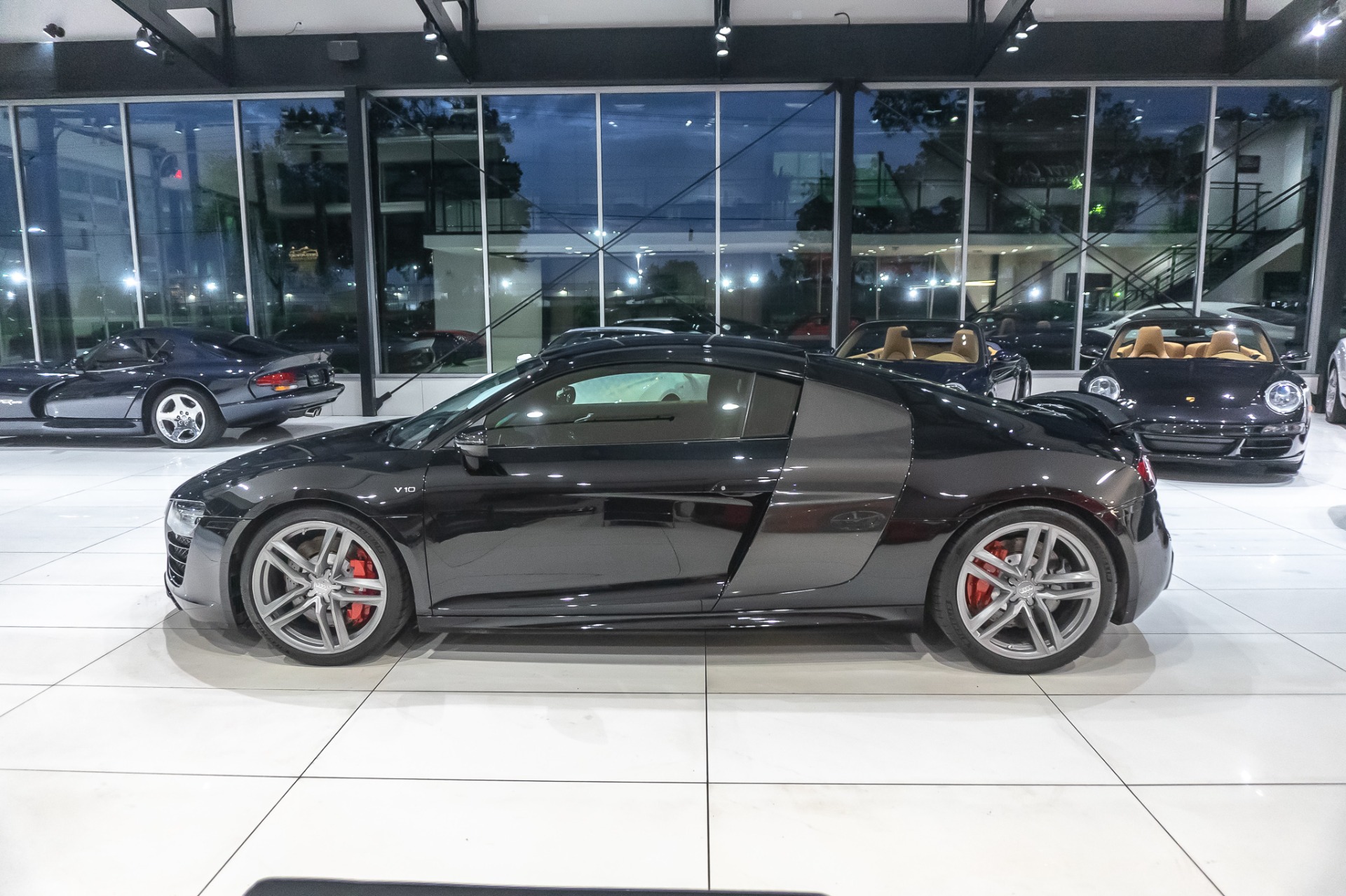 Used-2014-Audi-R8-52L-V10-quattro-BLACK-OPTIC-PKGCARBON-FIBER-SIGMA-