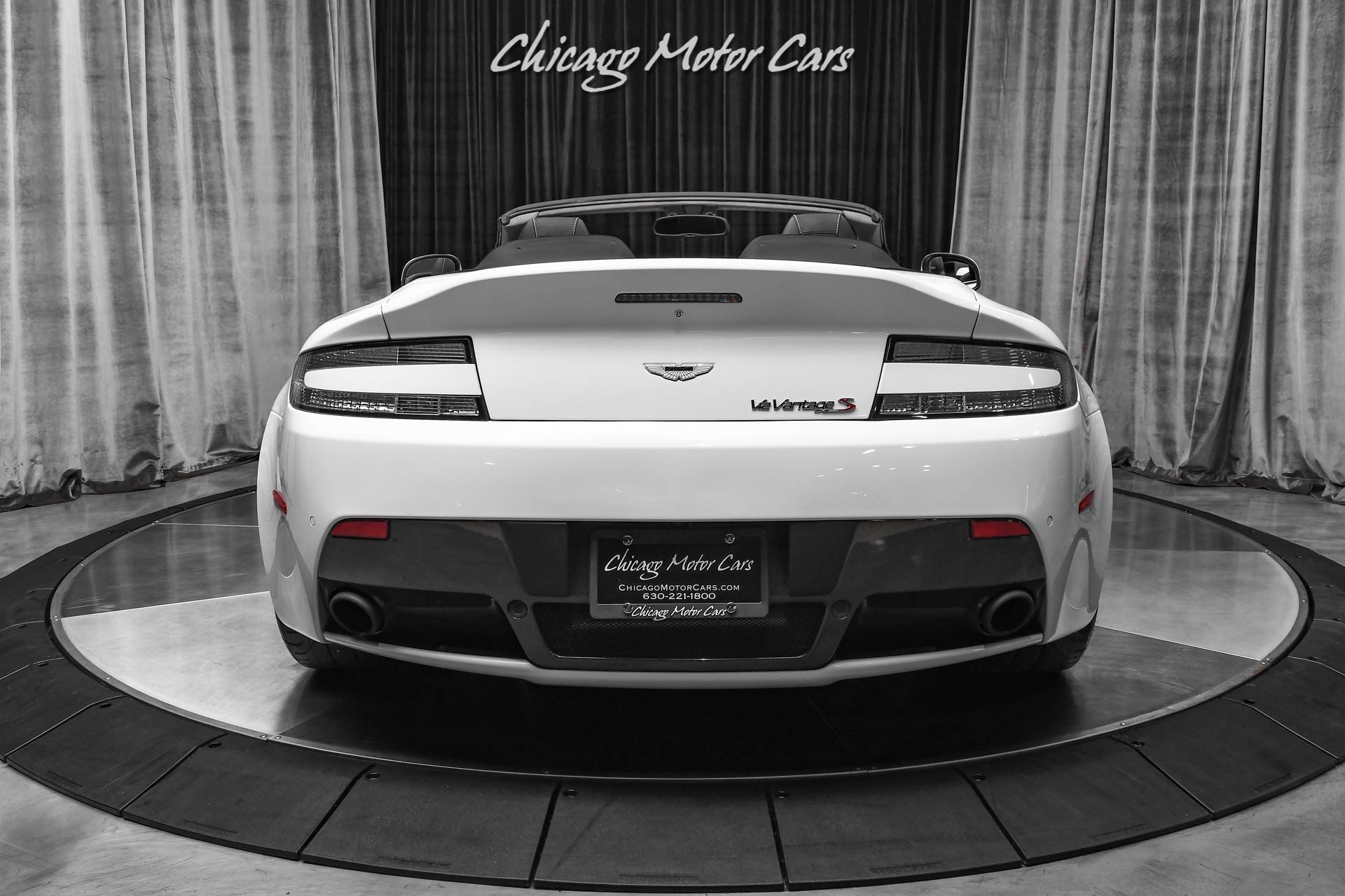 Used-2015-Aston-Martin-V12-Vantage-S-Roadster-Carbon-Fiber-Exterior-ONLY-7k-Miles-565-HP-Convertible