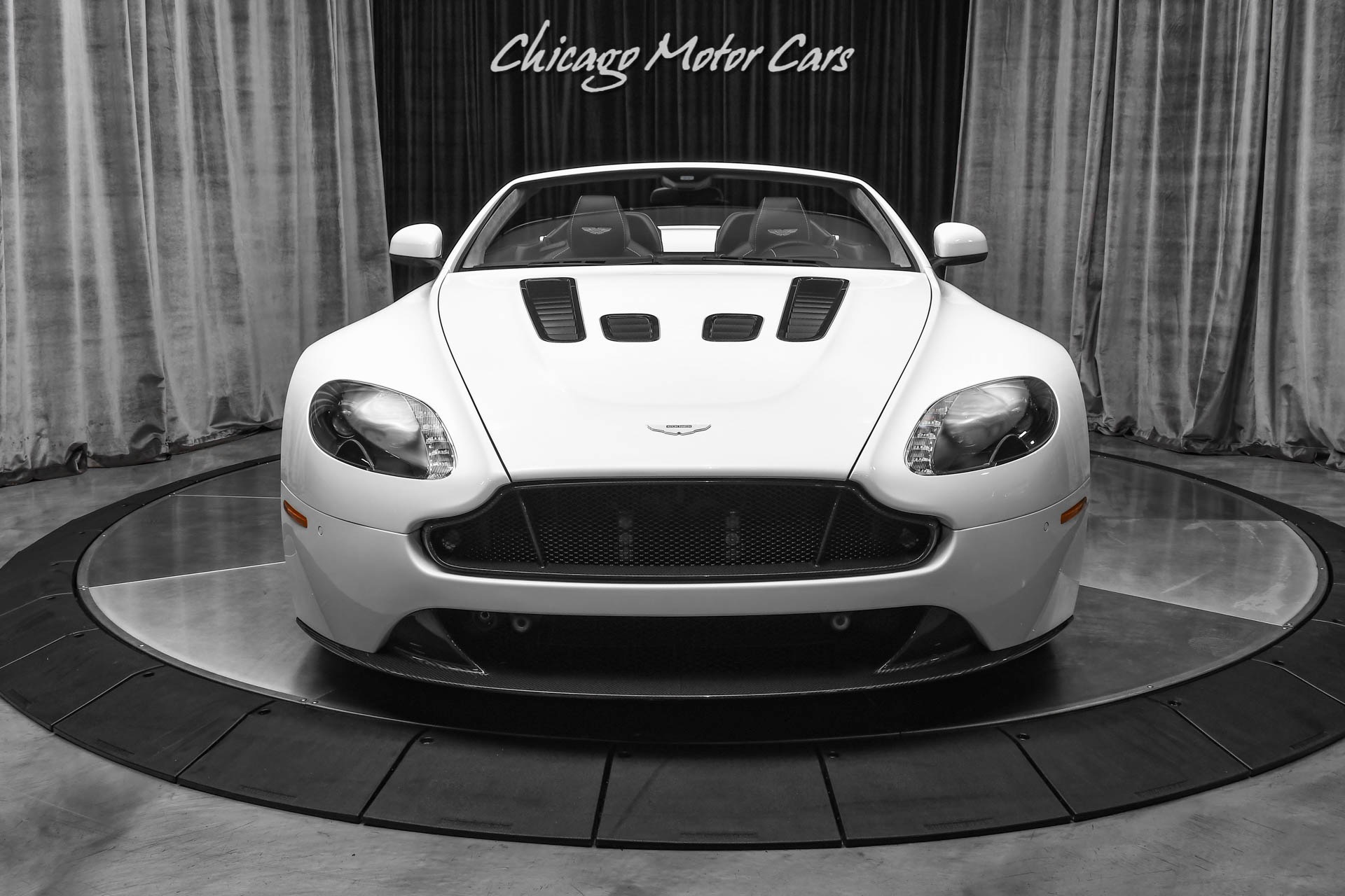 Used-2015-Aston-Martin-V12-Vantage-S-Roadster-Carbon-Fiber-Exterior-ONLY-7k-Miles-565-HP-Convertible