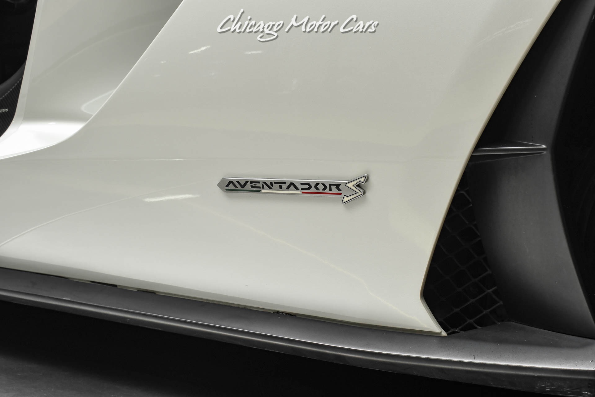 Used-2017-Lamborghini-Aventador-S-LP740-4-S-Coupe-Original-MSRP-503k-LOADED-Serviced-Balloon-White