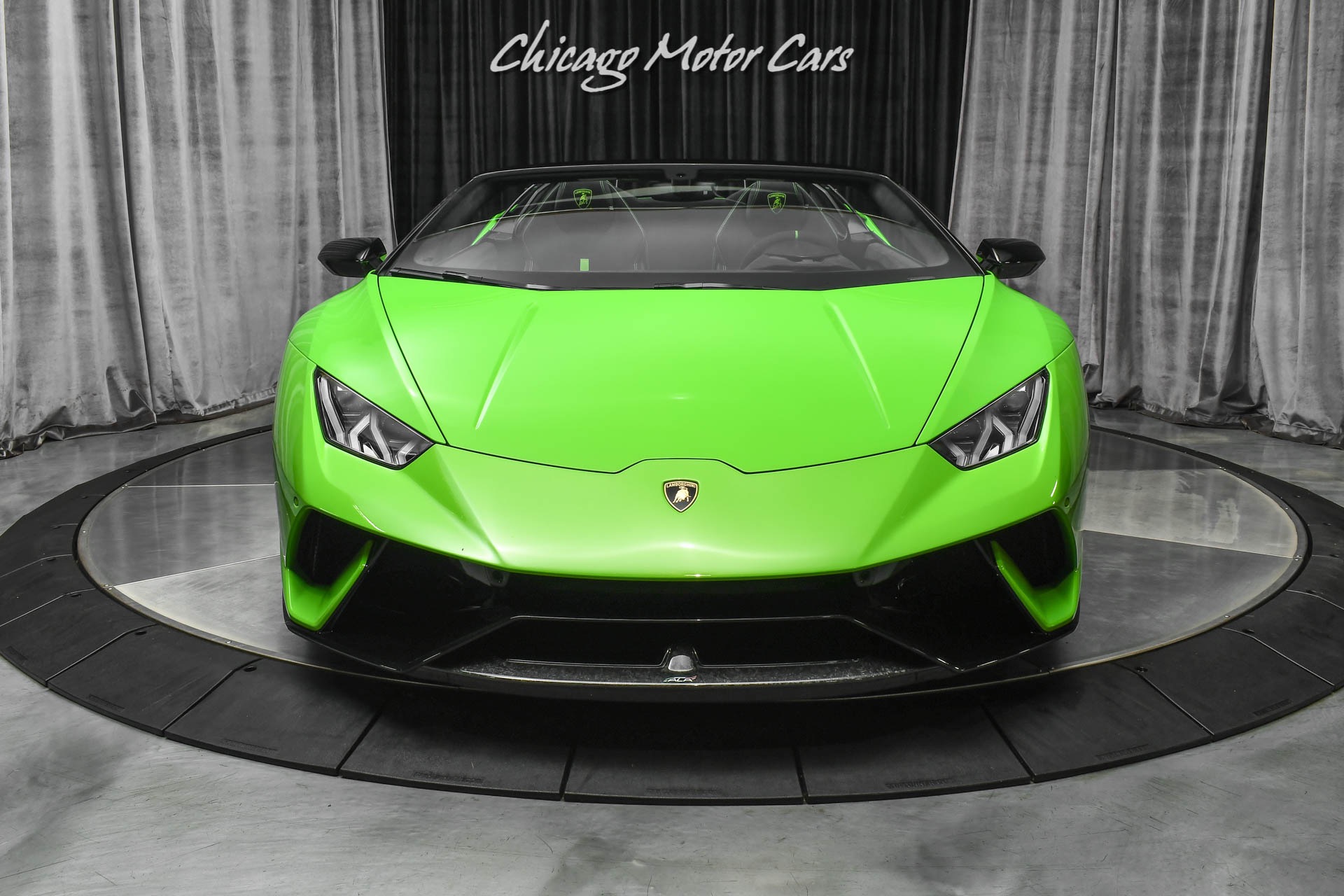 Used-2019-Lamborghini-Huracan-LP640-4-Performante-Spyder-LOADED-Only-1800-Miles-Carbon-Fiber