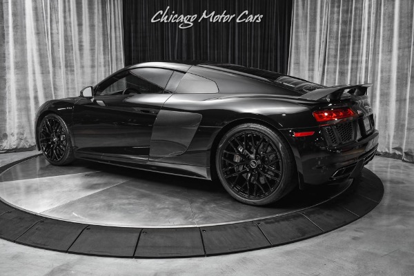 Used 2017 Audi R8 5.2 quattro V10 Plus Coupe Only 7k Miles! Carbon Fiber! for sale Sold at Chicago Motor Cars in West Chicago IL 60185 3