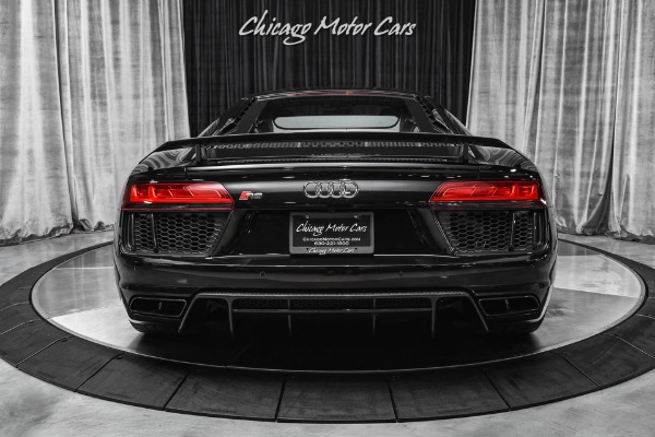 Used 2017 Audi R8 5.2 quattro V10 Plus Coupe Only 7k Miles! Carbon Fiber! for sale Sold at Chicago Motor Cars in West Chicago IL 60185 4