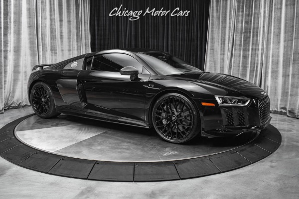 Used 2017 Audi R8 5.2 quattro V10 Plus Coupe Only 7k Miles! Carbon Fiber! for sale Sold at Chicago Motor Cars in West Chicago IL 60185 6