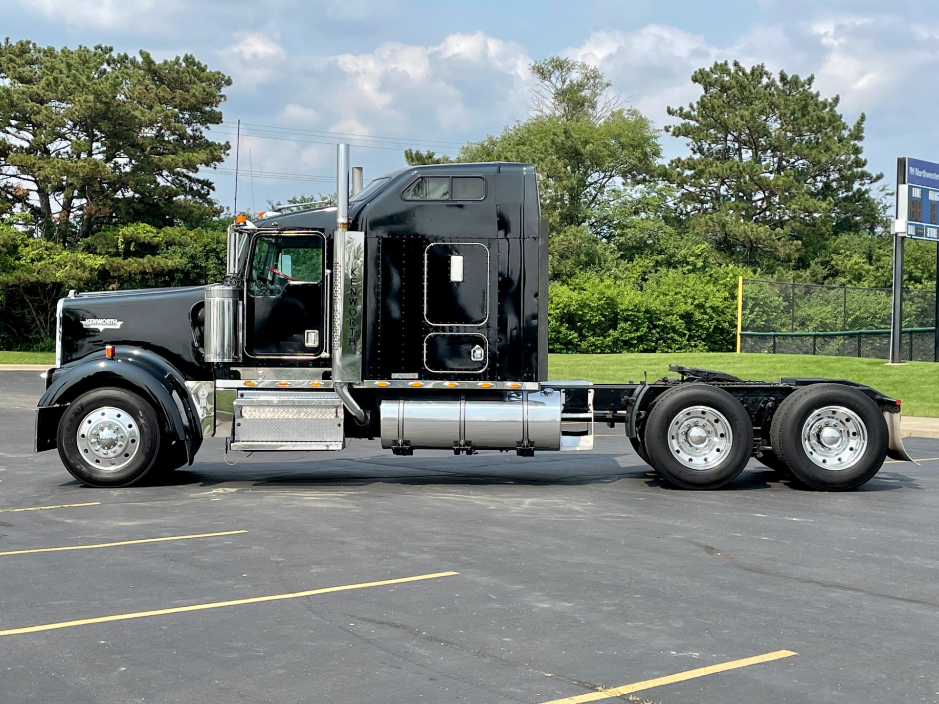 Used-1996-Kenworth-W900-L-Sleeper-Cab---Detroit-Diesel---RECENT-OVERHAUL