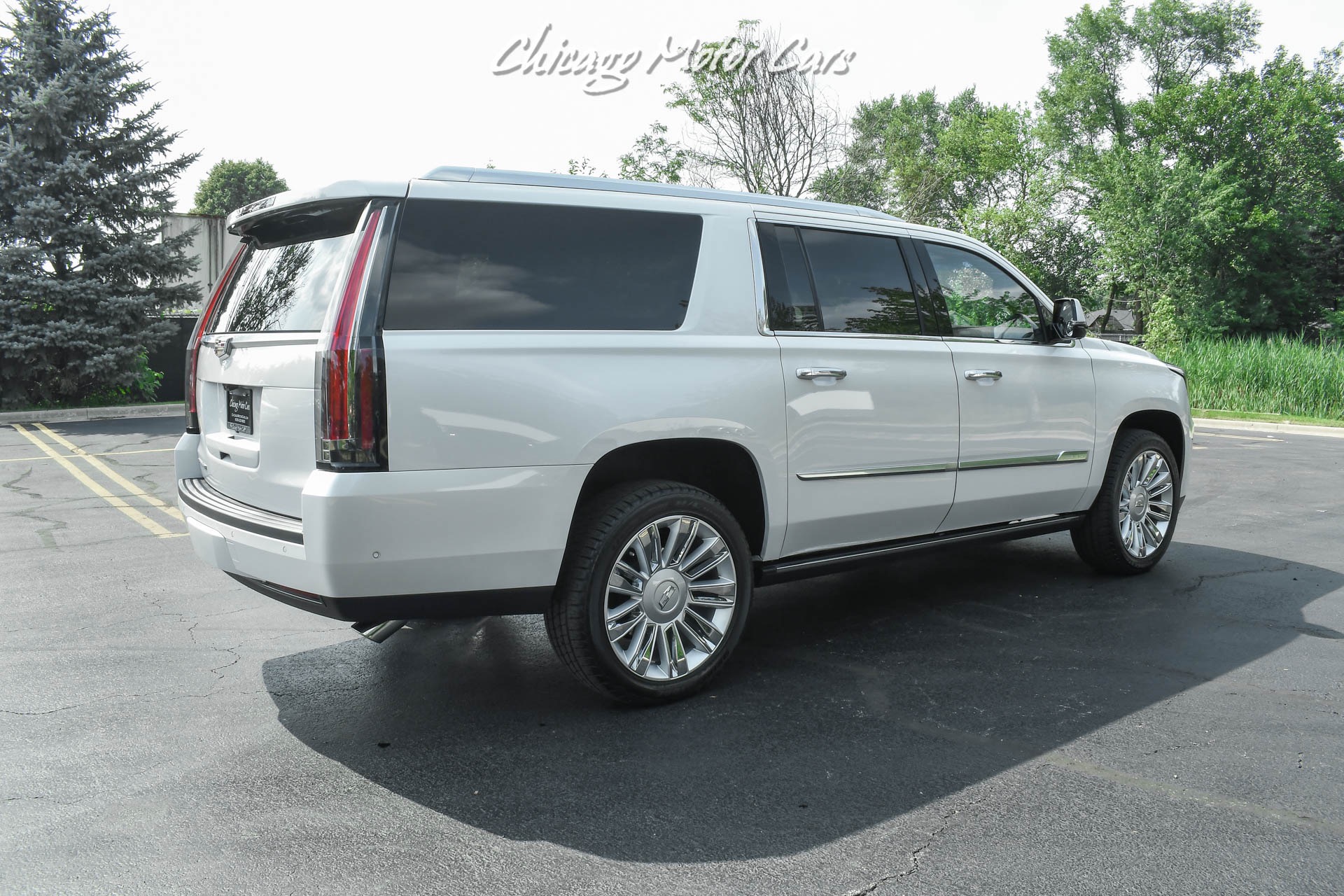 Used-2019-Cadillac-Escalade-ESV-Platinum-ONLY-4100-Miles-VIRTUALLY-BRAND-NEW