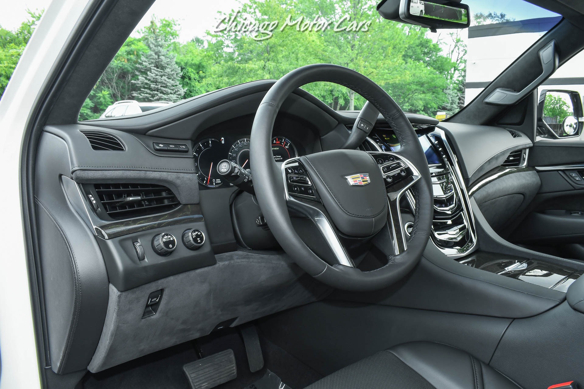 Used-2019-Cadillac-Escalade-ESV-Platinum-ONLY-4100-Miles-VIRTUALLY-BRAND-NEW