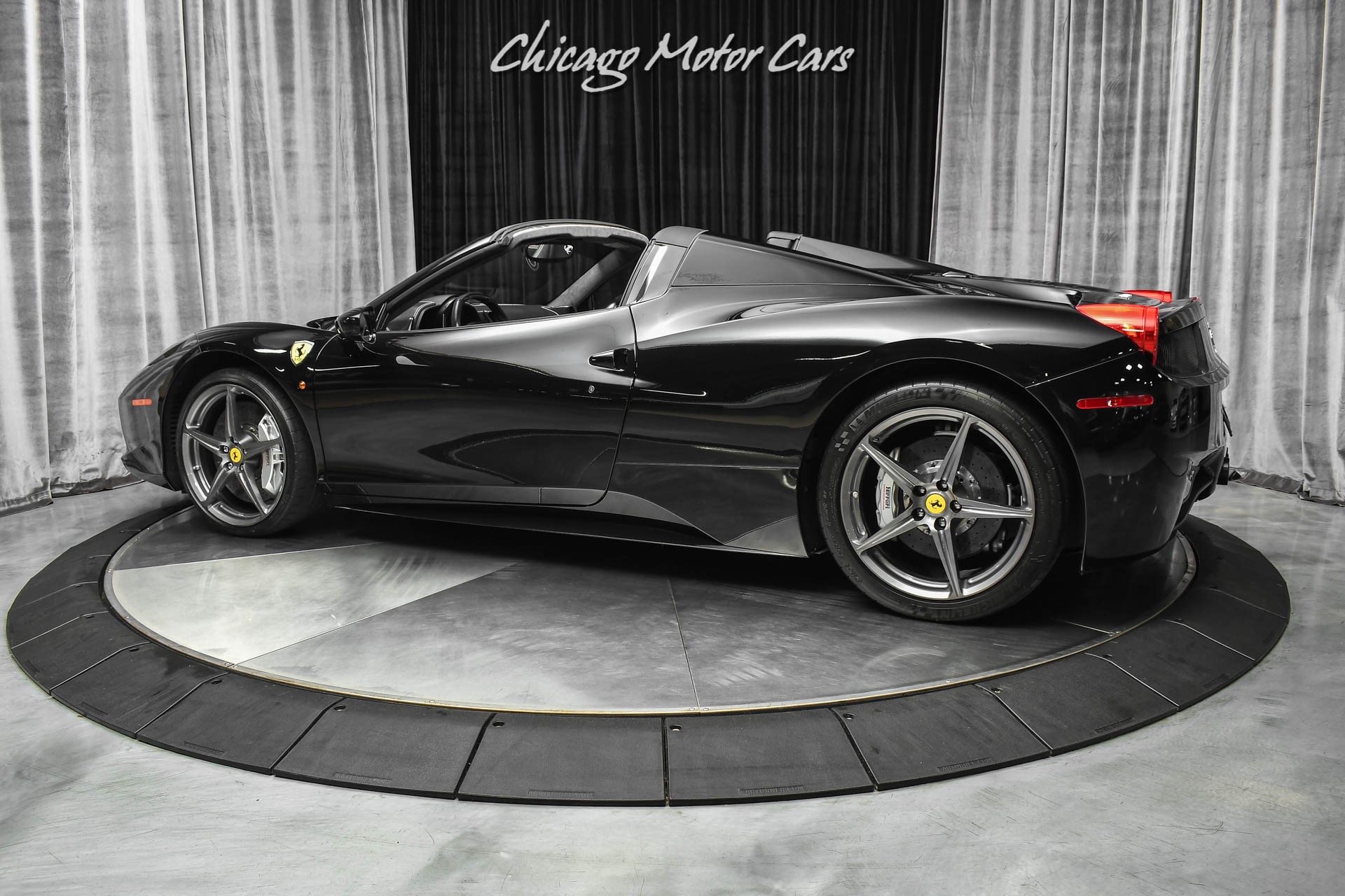 Used-2012-Ferrari-458-Spider-Convertible-ONLY-9K-MILES-CARBON-FIBER-RACING-PACKAGE