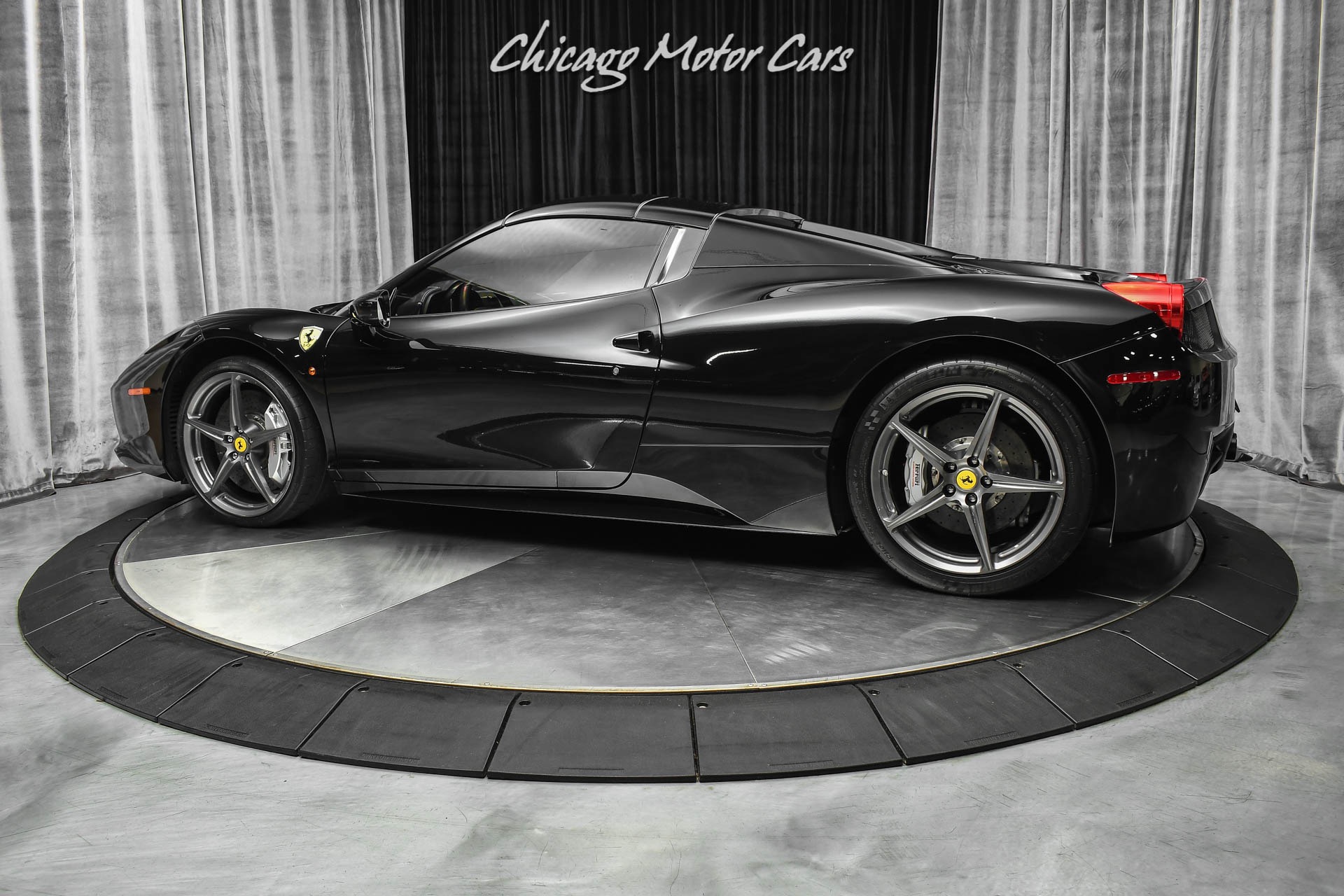 Used-2012-Ferrari-458-Spider-Convertible-ONLY-9K-MILES-CARBON-FIBER-RACING-PACKAGE