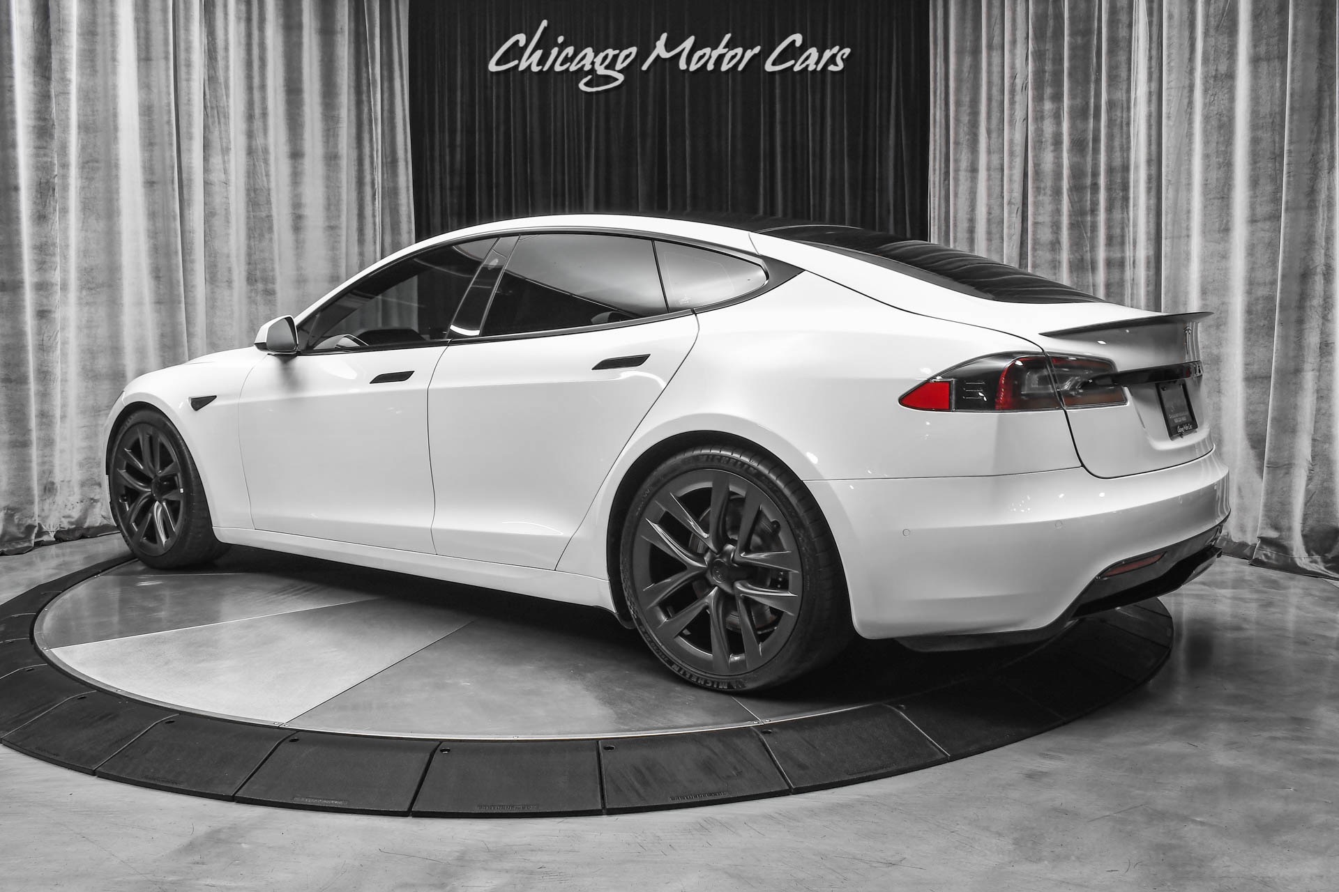 Used-2021-Tesla-Model-S-Plaid-Sedan-AutoPilot-LOW-Miles-Worlds-Quickest-Production-Sedan