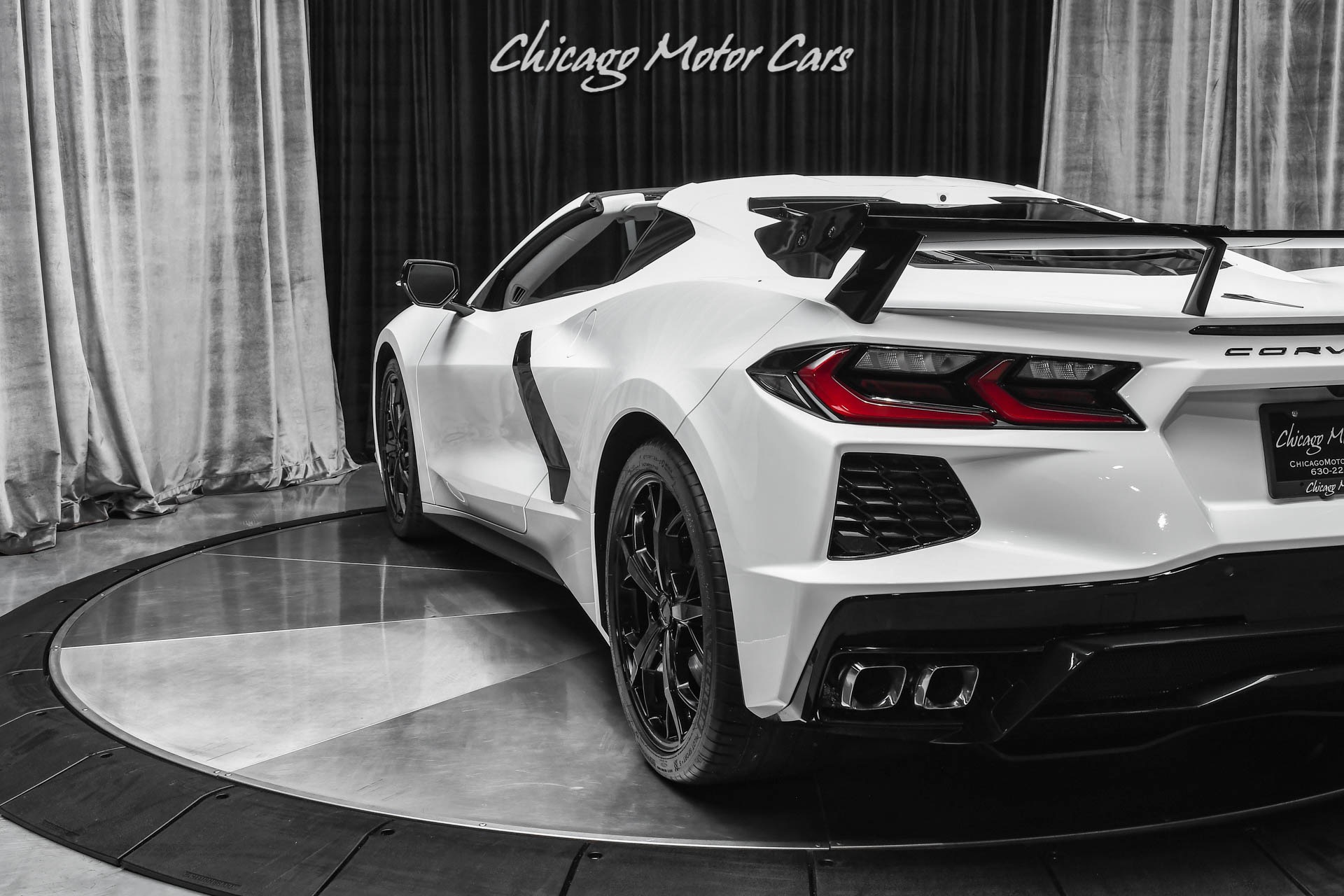 Used-2020-Chevrolet-Corvette-Stingray-3LT-Z51-LOADED-575-MILES-CARBON-FIBER-COMPETITION-SEATS