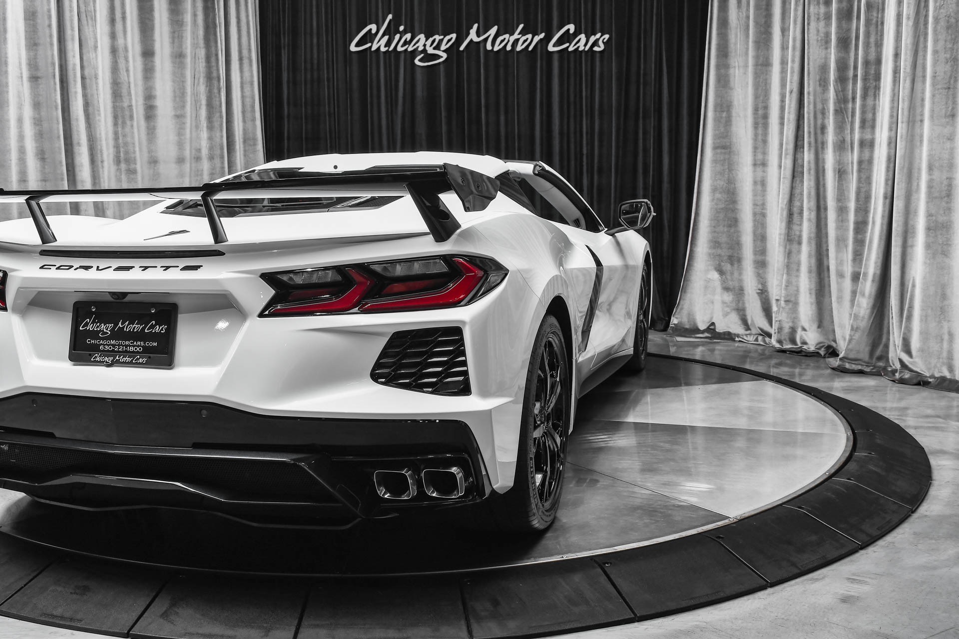 Used-2020-Chevrolet-Corvette-Stingray-3LT-Z51-LOADED-575-MILES-CARBON-FIBER-COMPETITION-SEATS