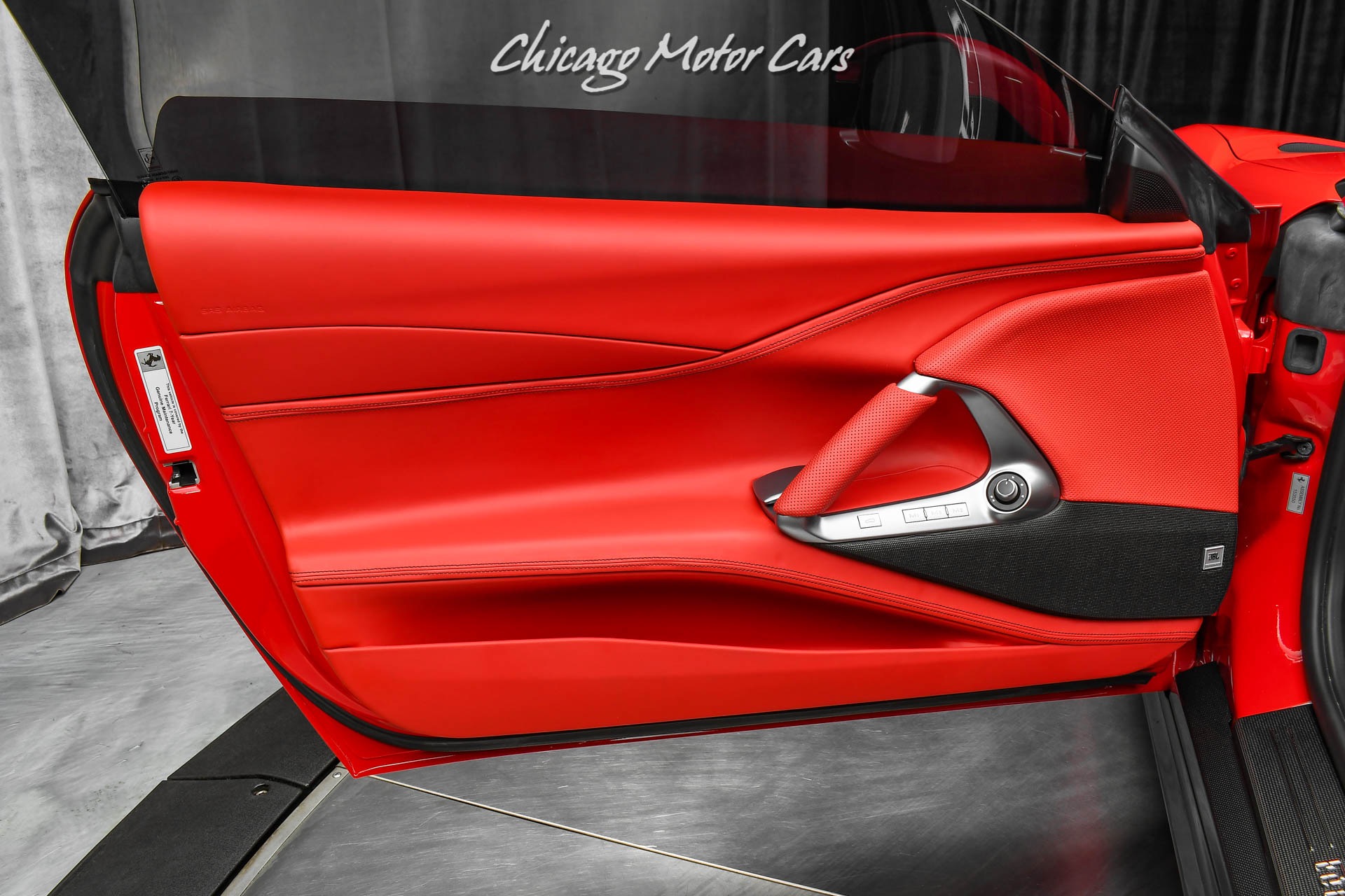 2018 FERRARI 812 - Image 32