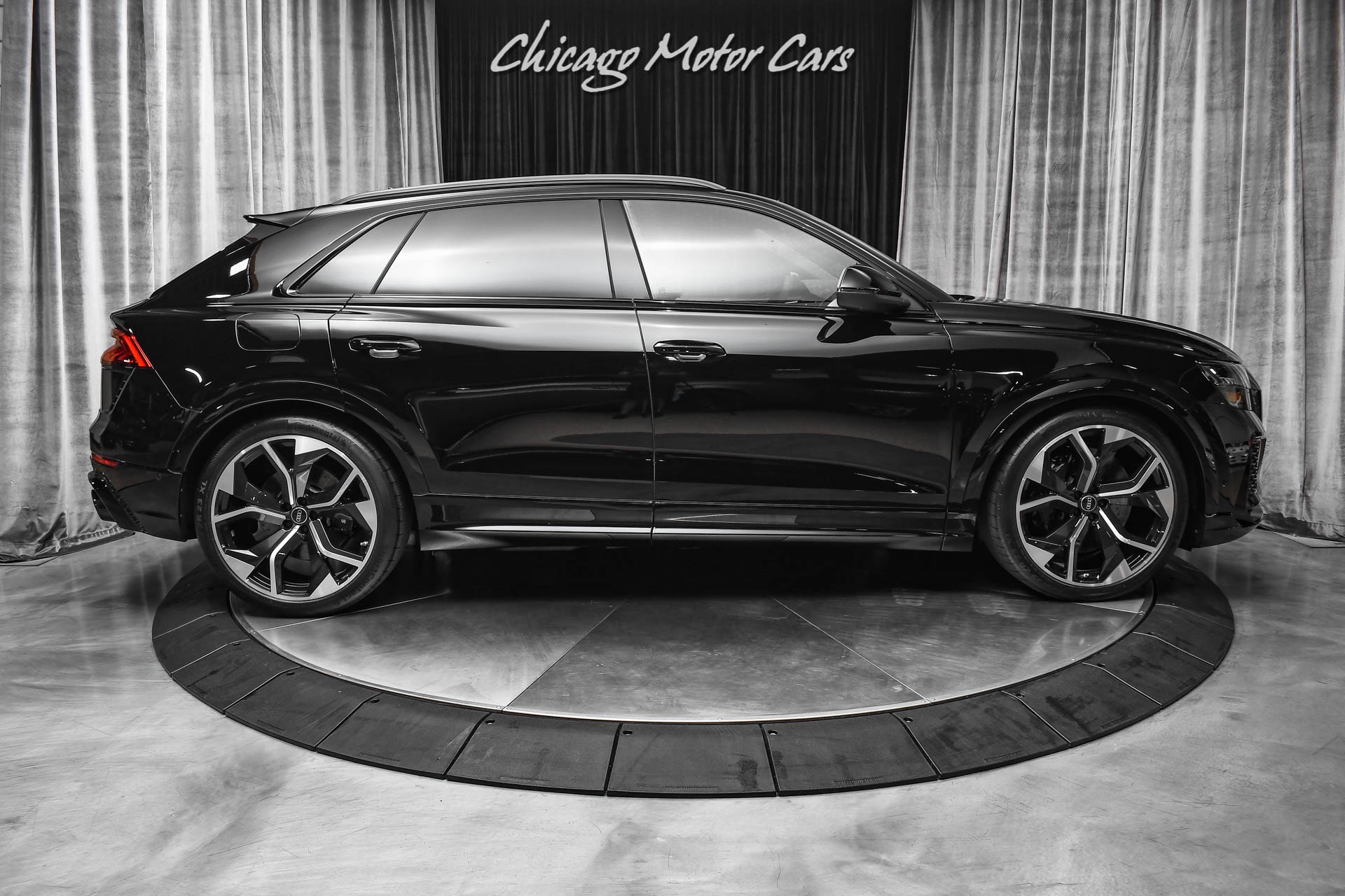 Used-2021-Audi-RS-Q8-40T-Quattro-SUV-B-O-AUDIO-BLACK-OPTIC-PKG-DELIVERY-MILES