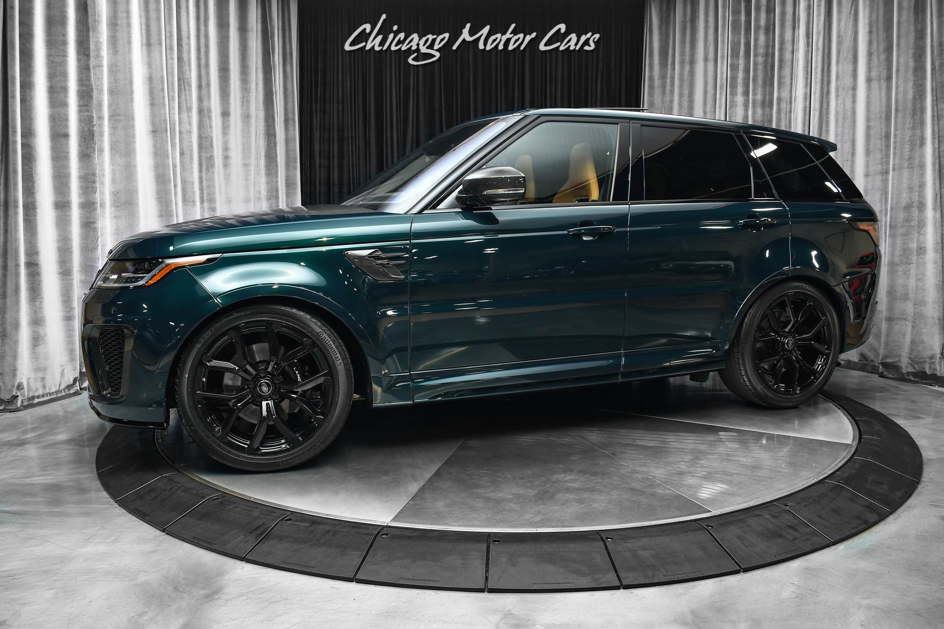 Used-2021-Land-Rover-Range-Rover-Sport-SVR-RARE-SPEC-ONLY-3208-MILES-CARBON-FIBER-EXTERIOR-PKG-SVO-PAINT