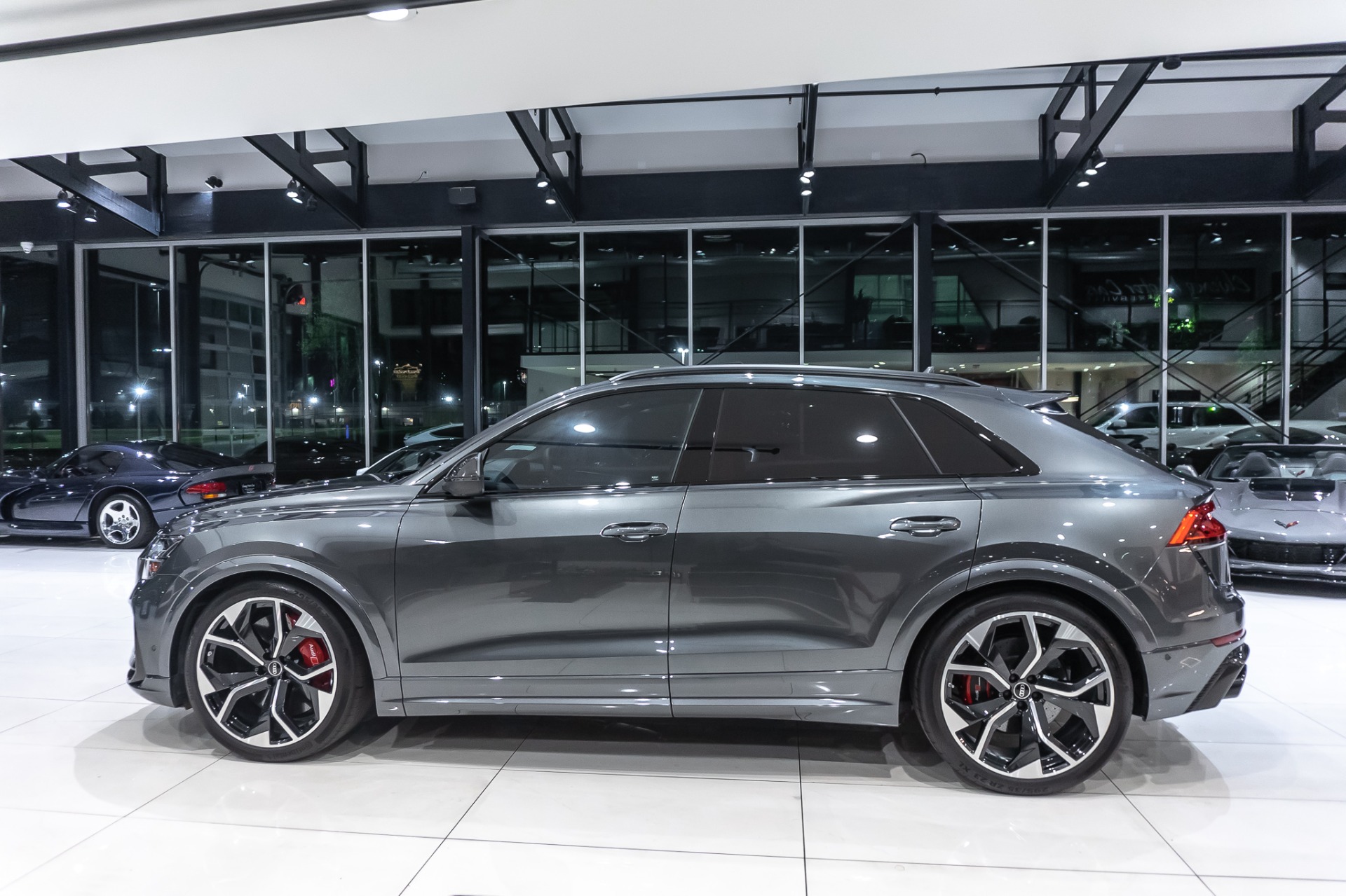 Used-2021-Audi-RS-Q8-40T-quattro-Hard-Loaded-Carbon-Ceramic-Brakes-Carbon-Optic-Package