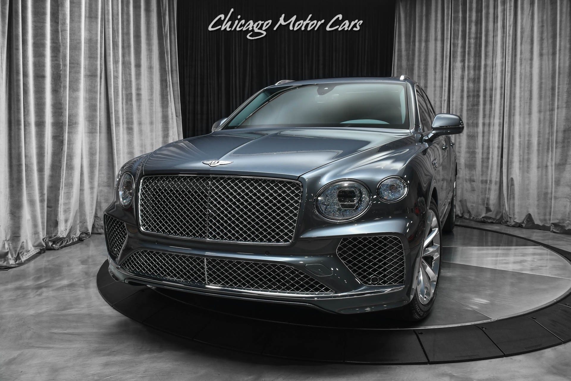 Used-2021-Bentley-Bentayga-V8-Gorgeous-Color-Combo-21-Turned-Wheels-Pano-Roof