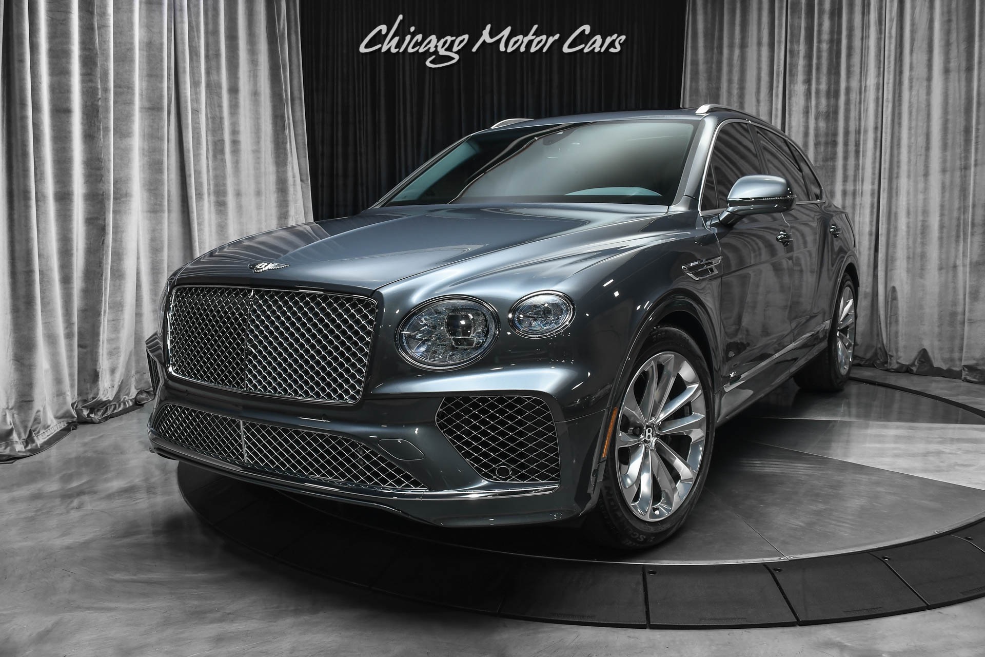 Used-2021-Bentley-Bentayga-V8-Gorgeous-Color-Combo-21-Turned-Wheels-Pano-Roof