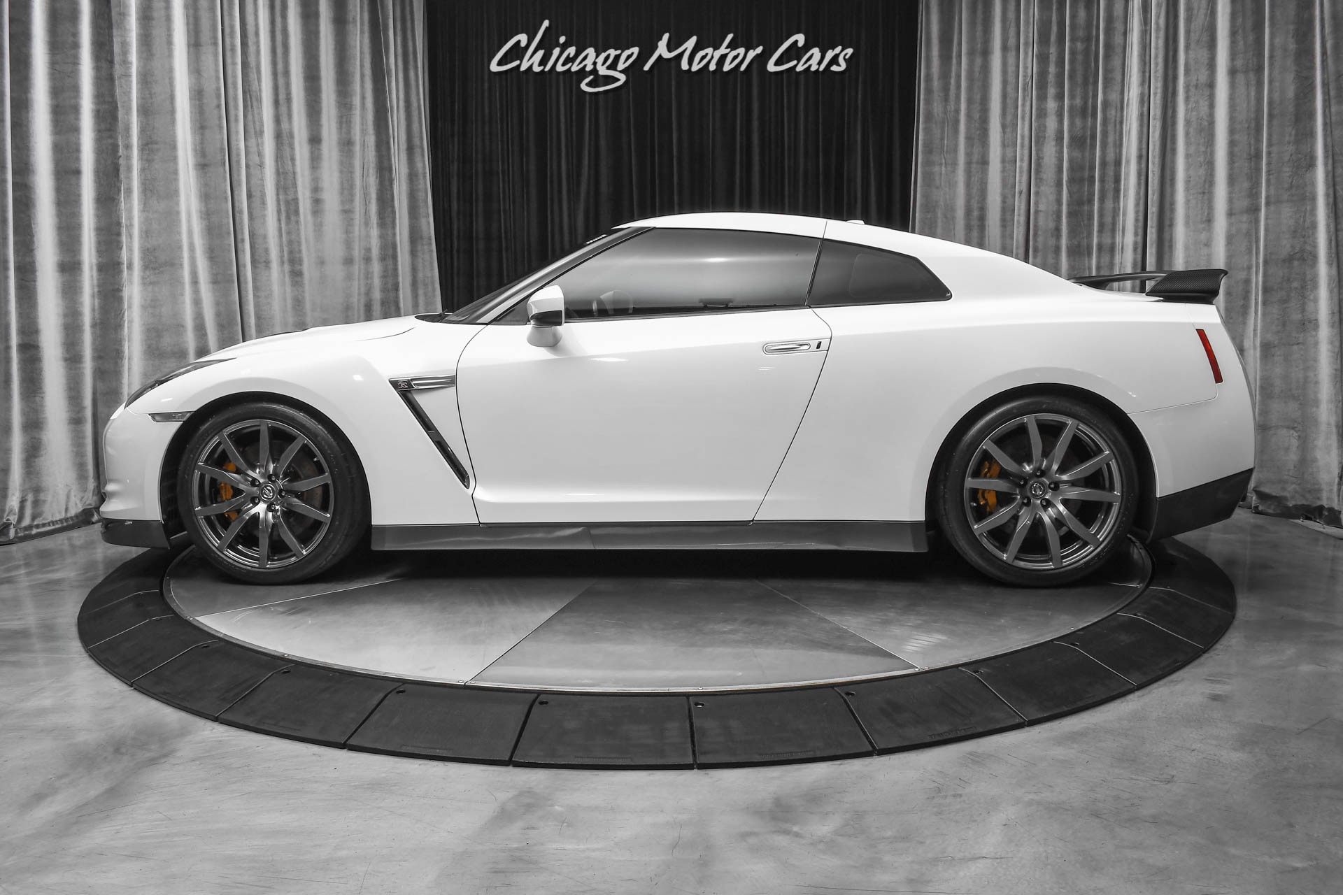 Used-2011-Nissan-GT-R-Premium-600HP-HKS-Exhaust