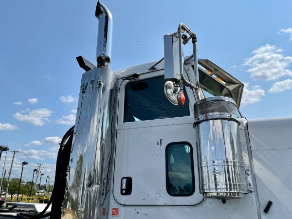 Used-2009-Peterbilt-388-Day-Cab---C15-ACERT---475-Horsepower---WET-KIT